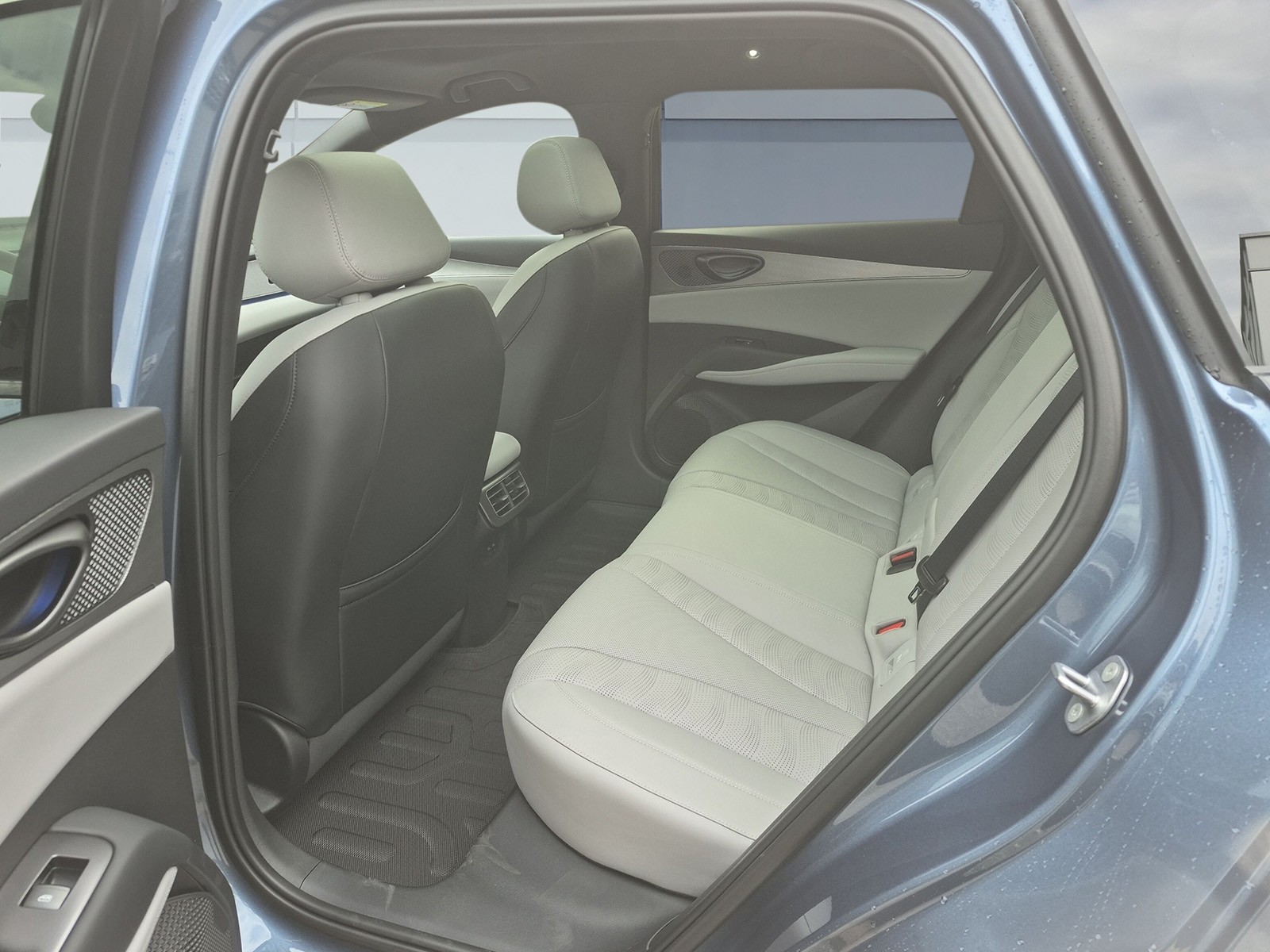 BYD Seal 6 DM-i Comfort Lite FWD-image-14