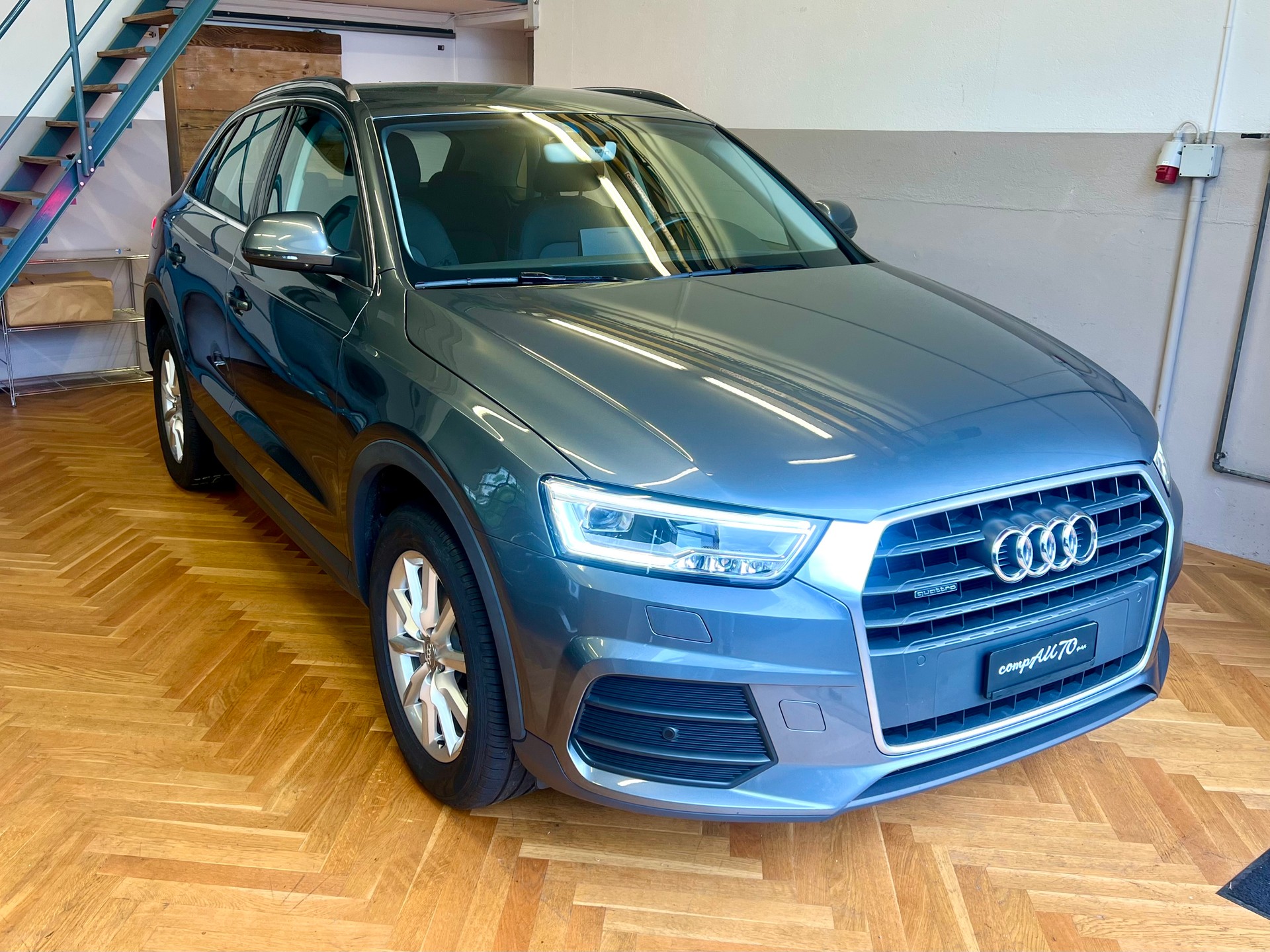 AUDI Q3 2.0 TDI quattro S-tronic