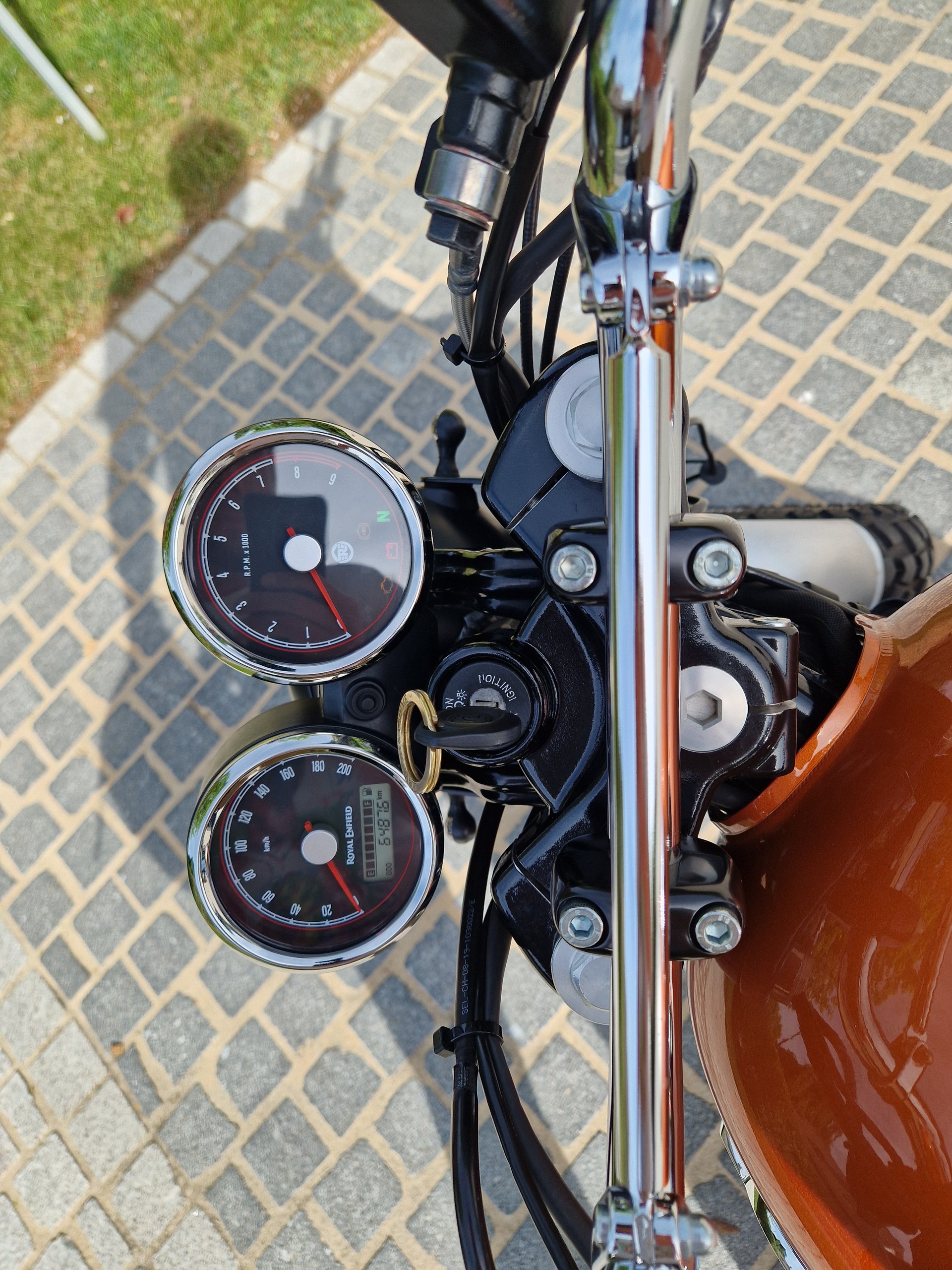 ROYAL ENFIELD Interceptor 650 Custom-image-8