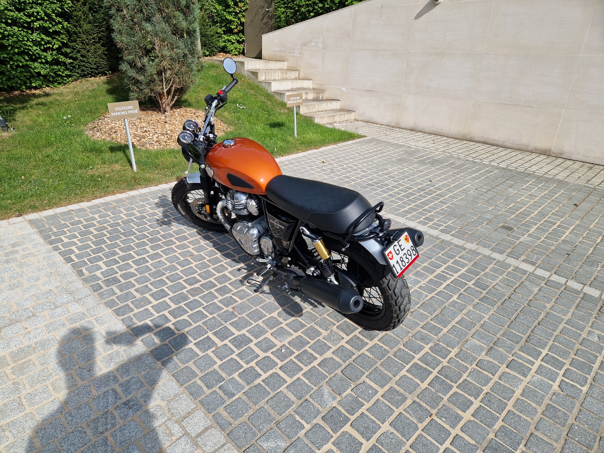ROYAL ENFIELD Interceptor 650 Custom-image-6