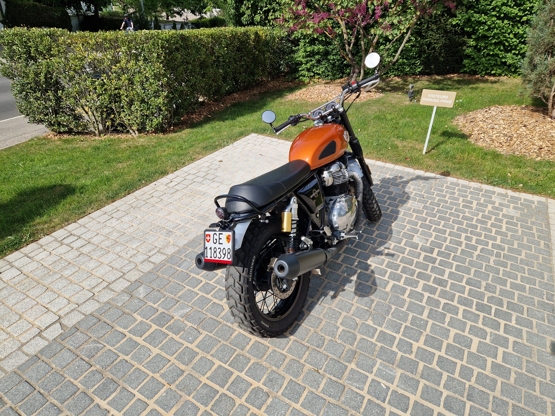 ROYAL ENFIELD Interceptor 650 Custom-image-5