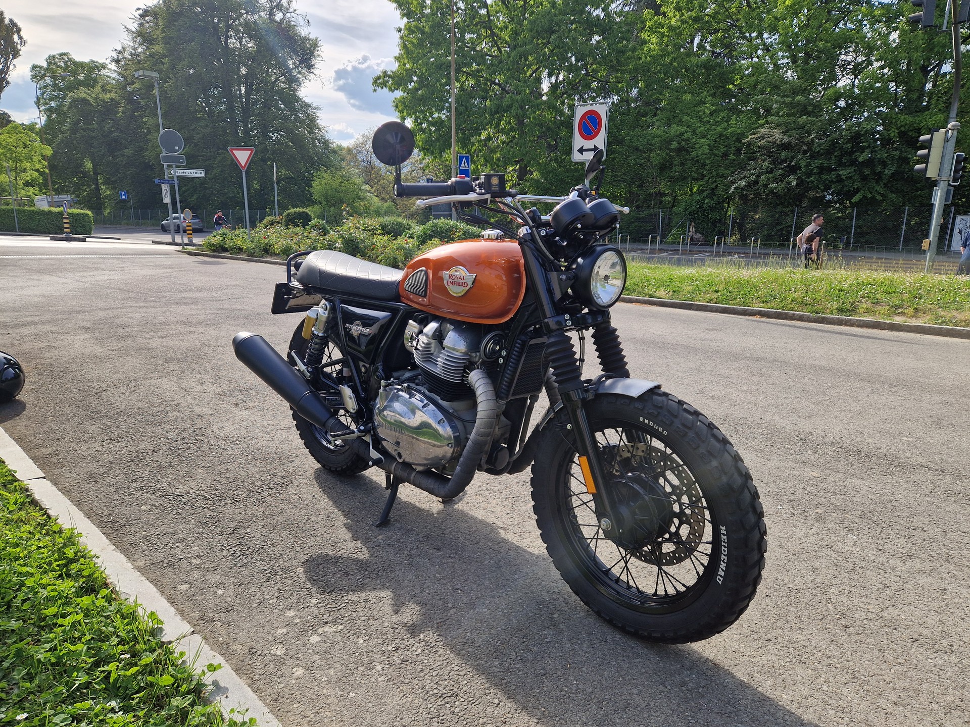 ROYAL ENFIELD Interceptor 650 Custom-image-9