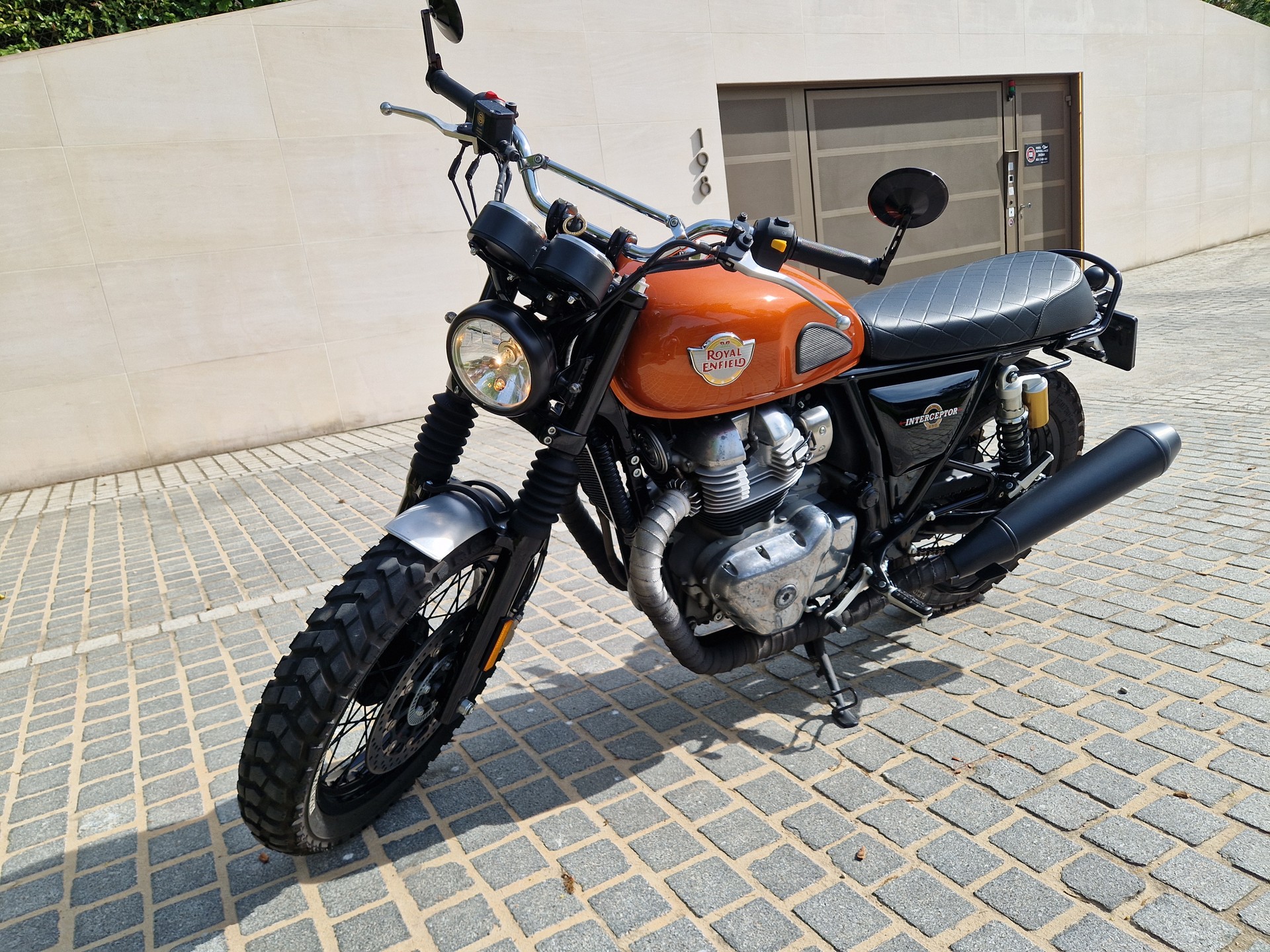 ROYAL ENFIELD Interceptor 650 Custom-image-0