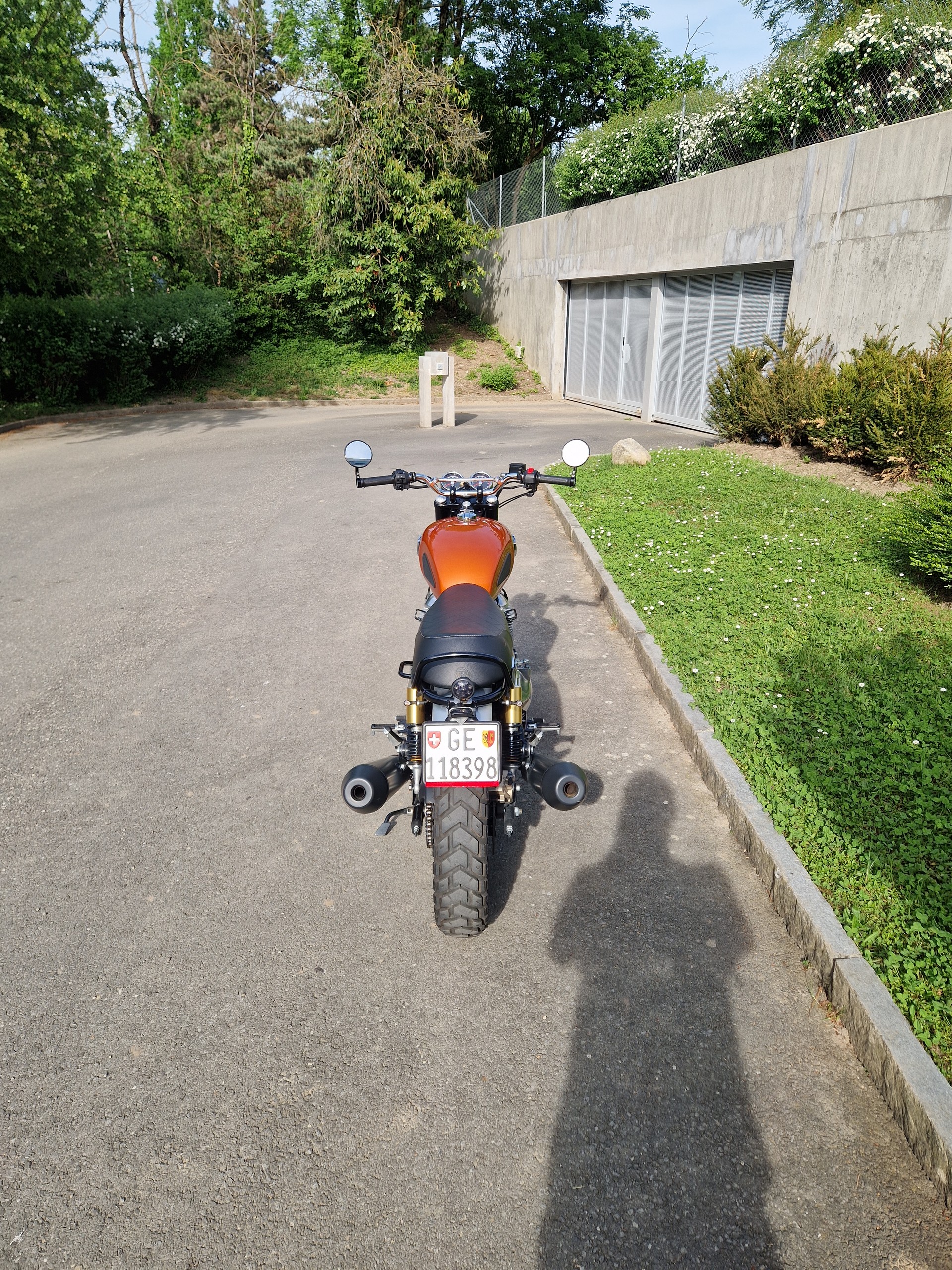 ROYAL ENFIELD Interceptor 650 Custom-image-14
