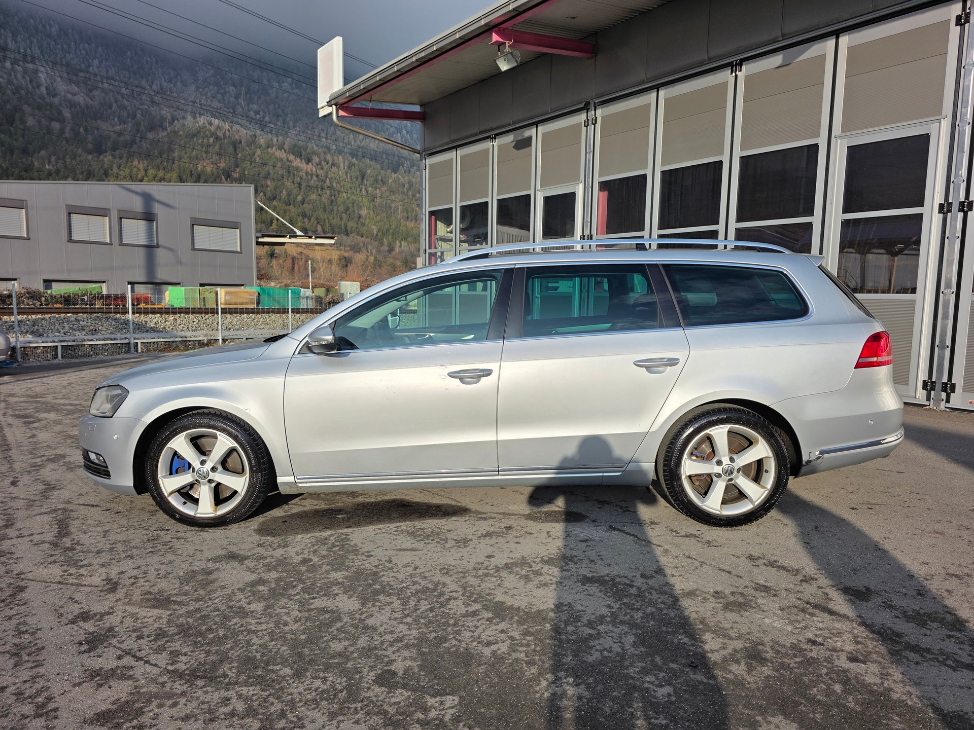 VW Passat Variant 3.6 FSI Highline 4Motion DSG-image-1