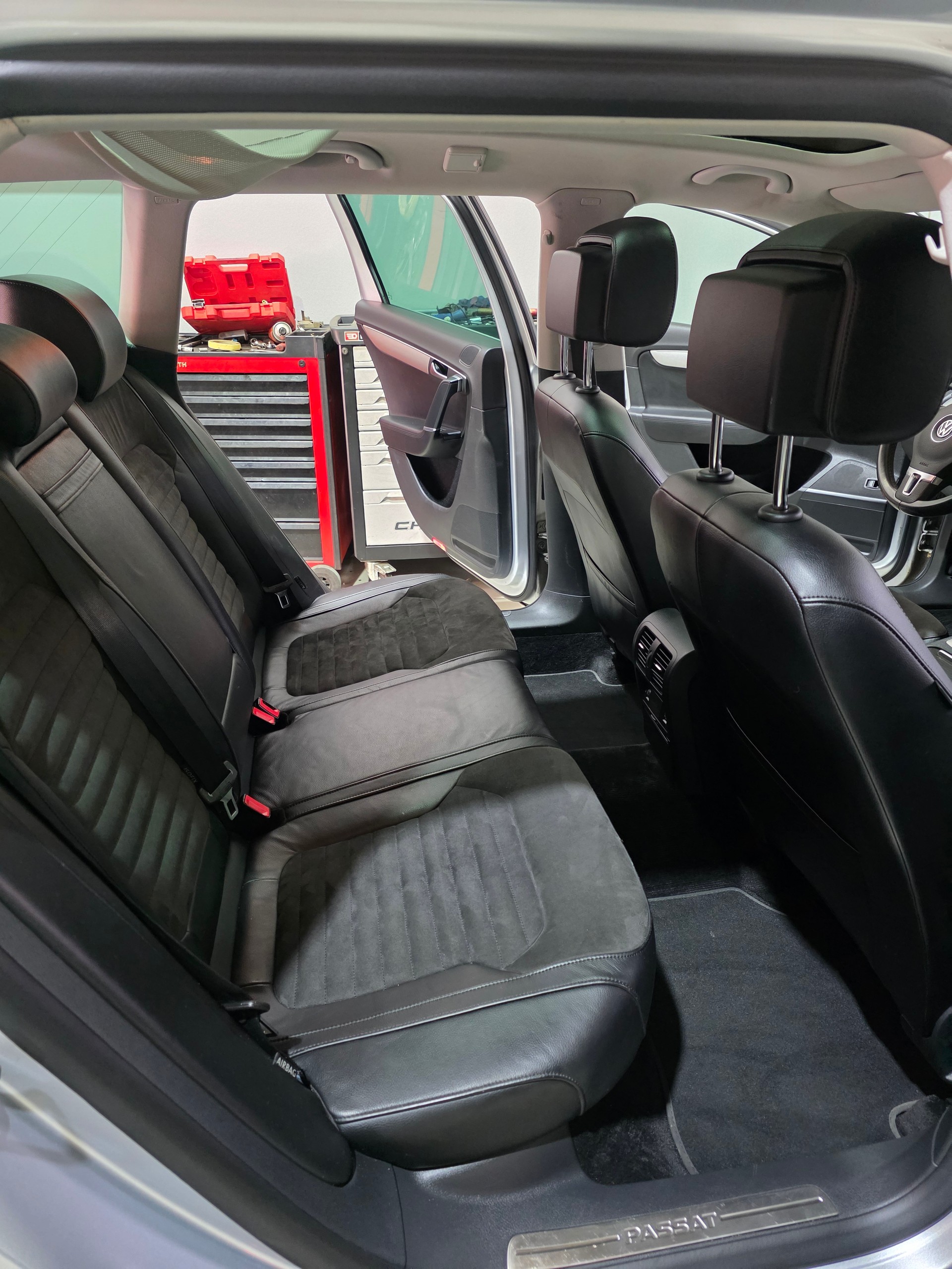 VW Passat Variant 3.6 FSI Highline 4Motion DSG-image-11