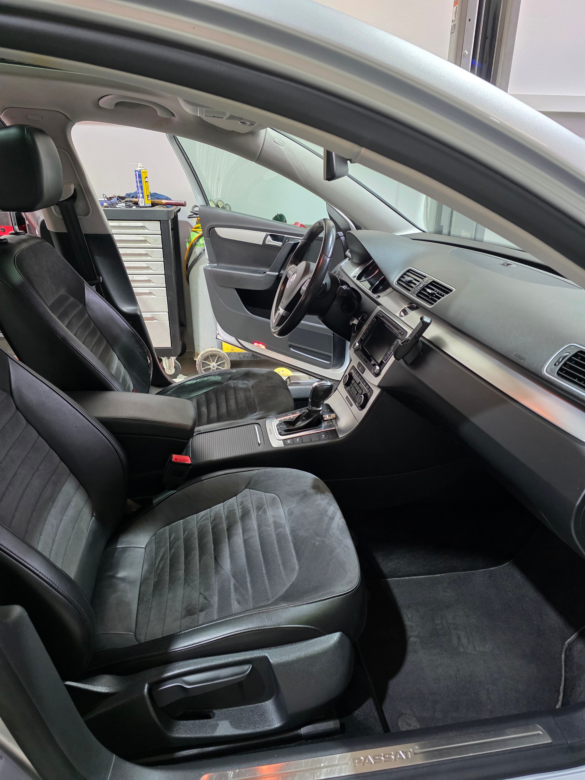 VW Passat Variant 3.6 FSI Highline 4Motion DSG-image-10