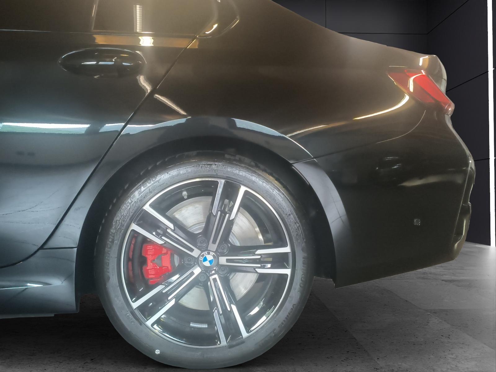BMW 330d xDrive-image-9