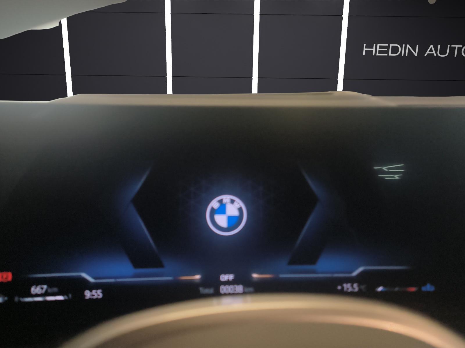 BMW 330d xDrive-image-16