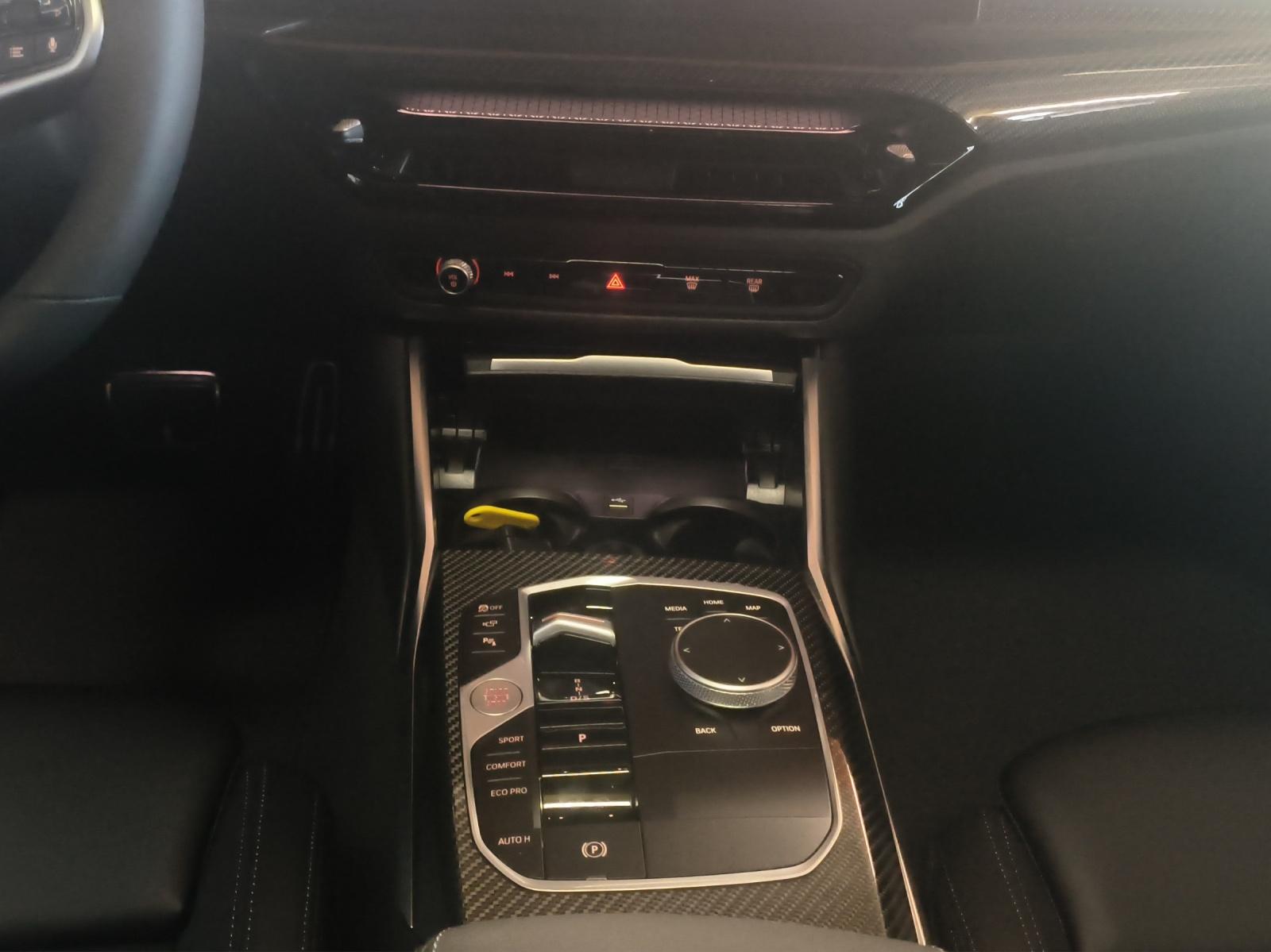 BMW 330d xDrive-image-19