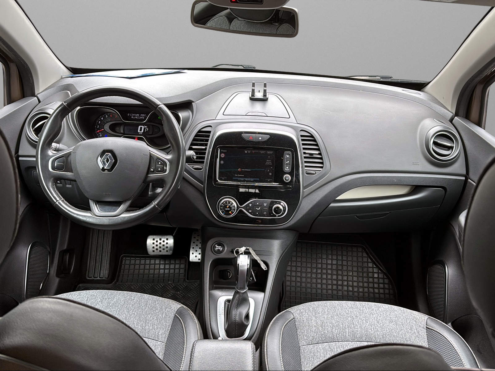 RENAULT Captur 1.2 T 16V Outdoor EDC-image-9