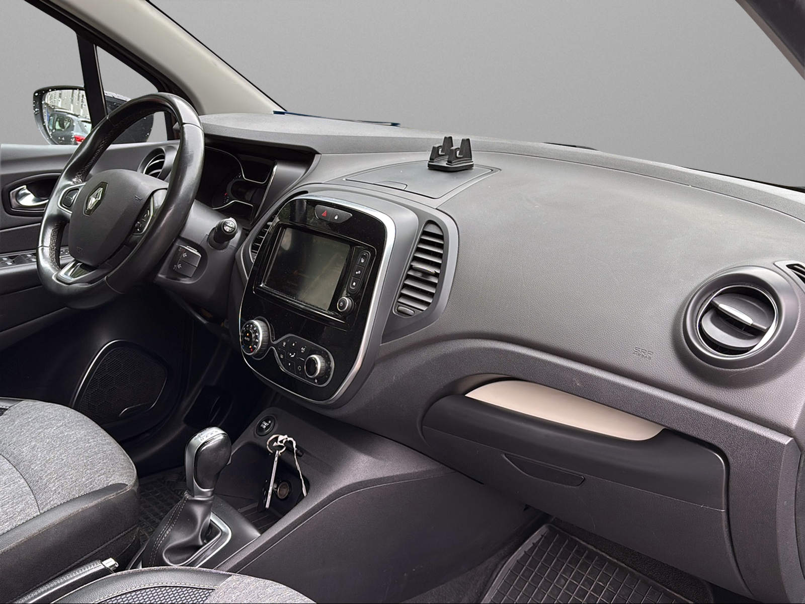 RENAULT Captur 1.2 T 16V Outdoor EDC-image-10
