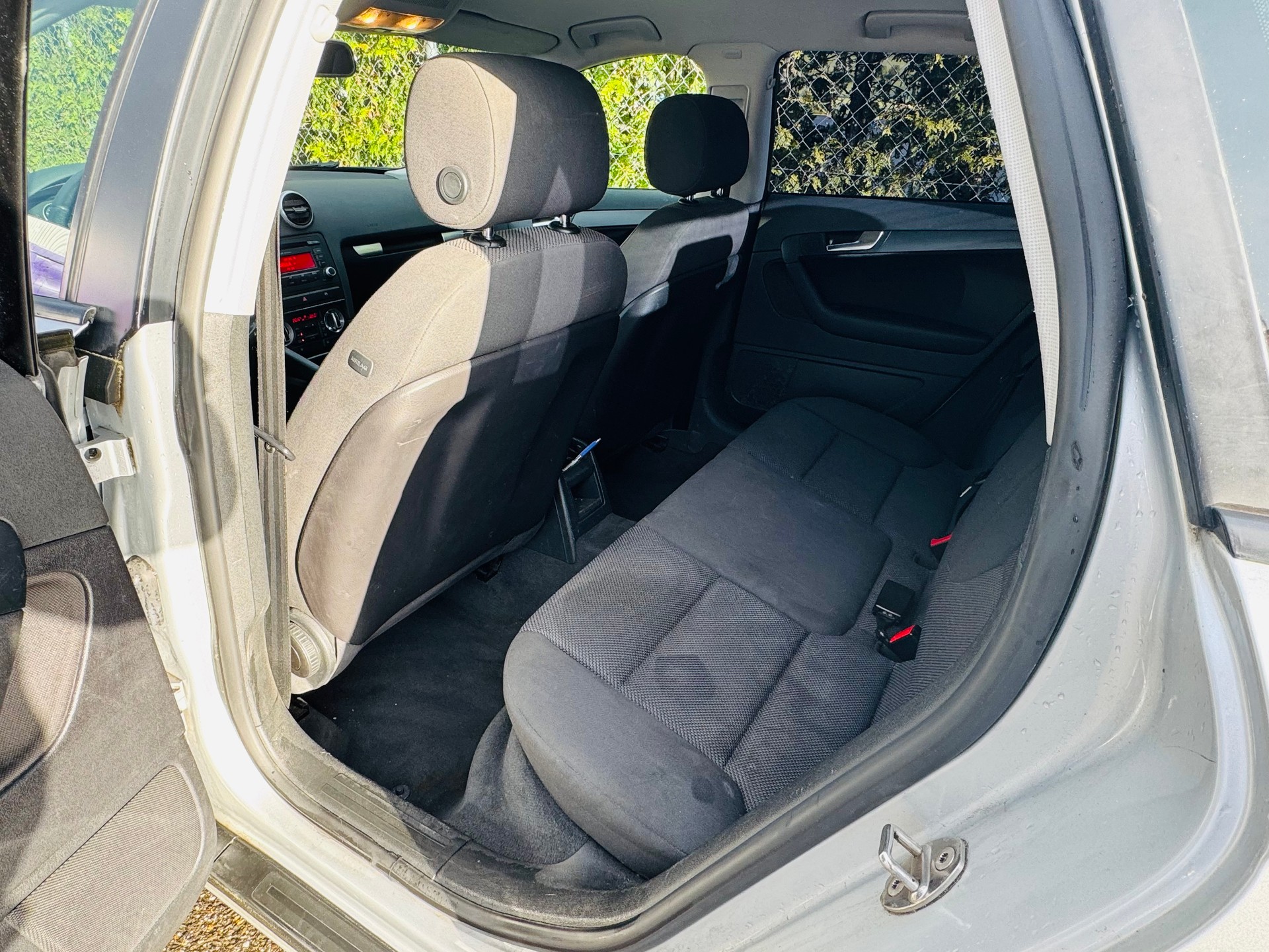 AUDI A3 Sportback 1.4 TFSI Ambition-image-12