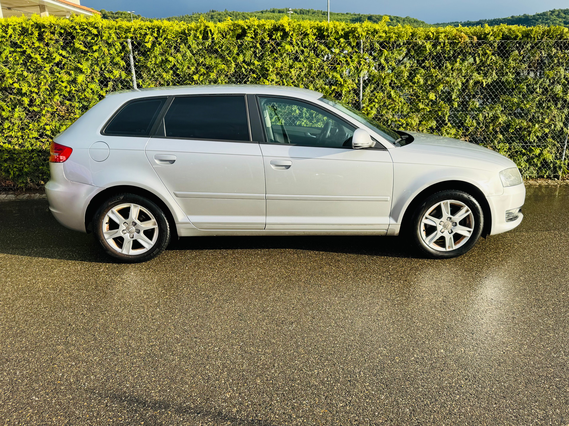 AUDI A3 Sportback 1.4 TFSI Ambition-image-7