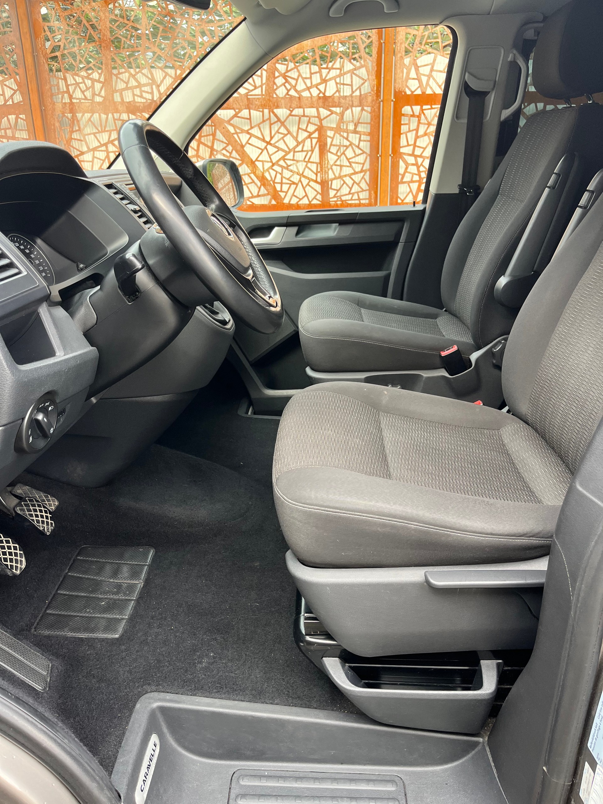 VW 2.0 TDI Caravelle Comfortline Liberty 150PS-image-8