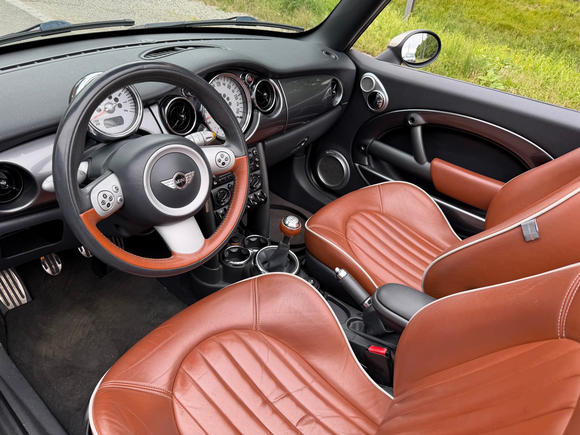MINI Cooper S Cabriolet Sidewalk Edition (R52)-image-10
