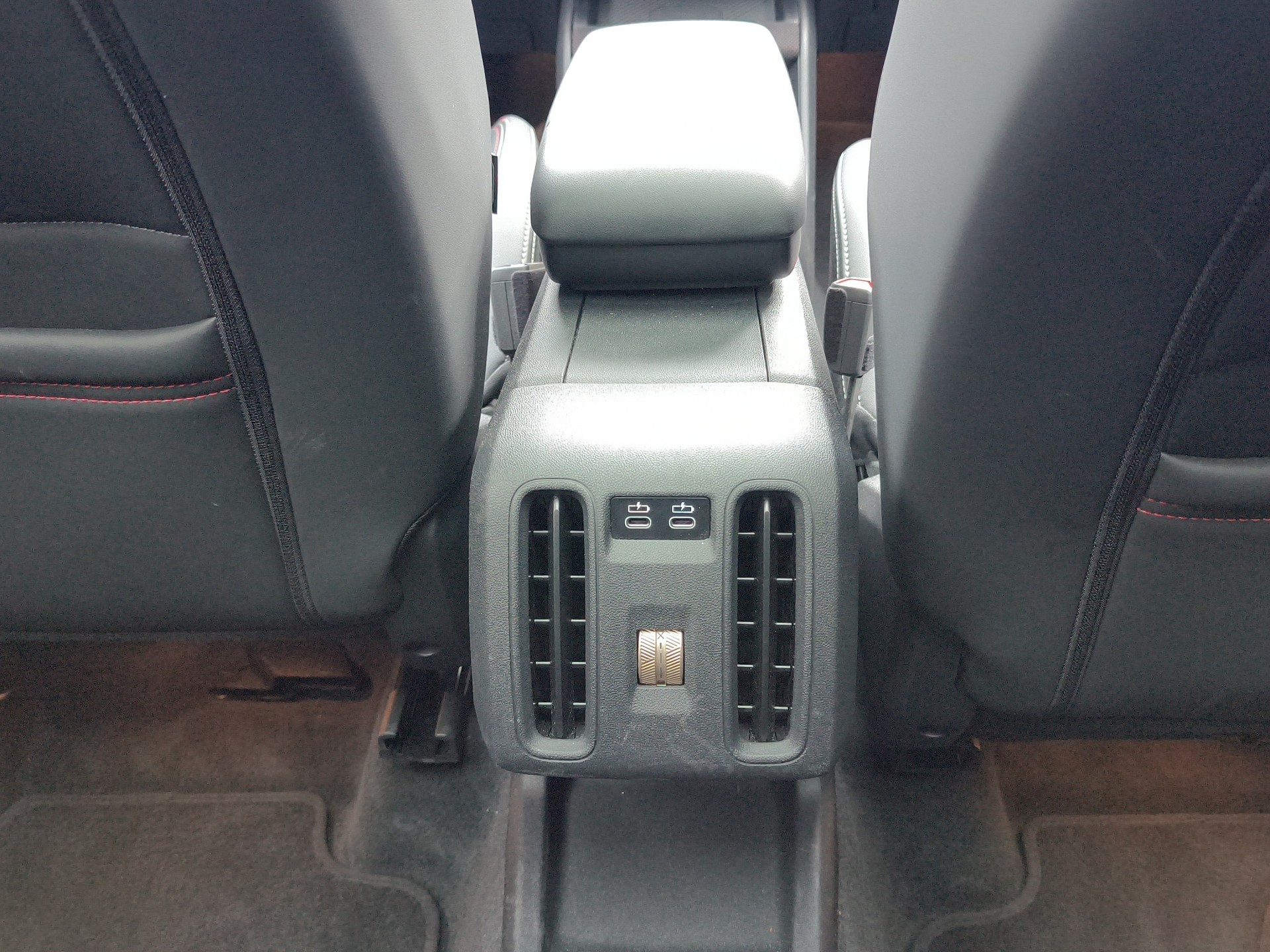 MINI Countryman U25 2.0i S SDKG ALL4-image-16