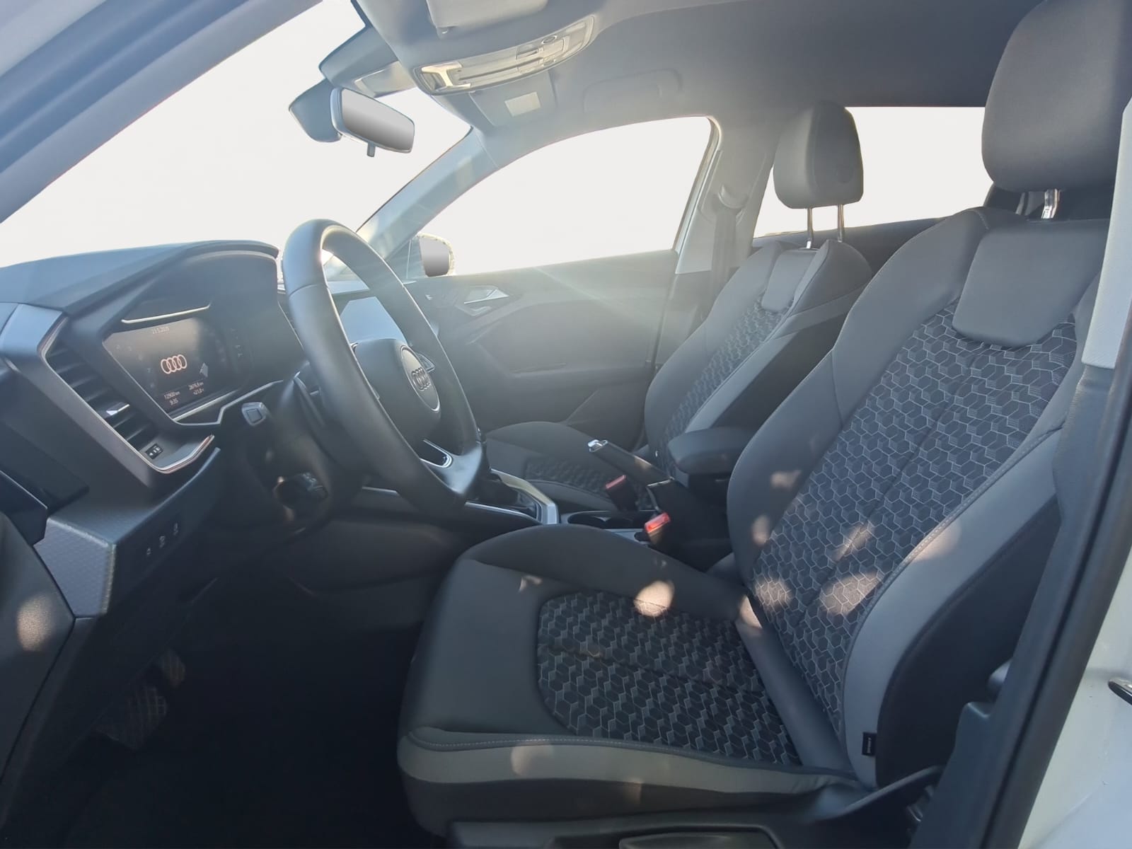 AUDI A1 Sportback 30 TFSI S Line S-tronic-image-12