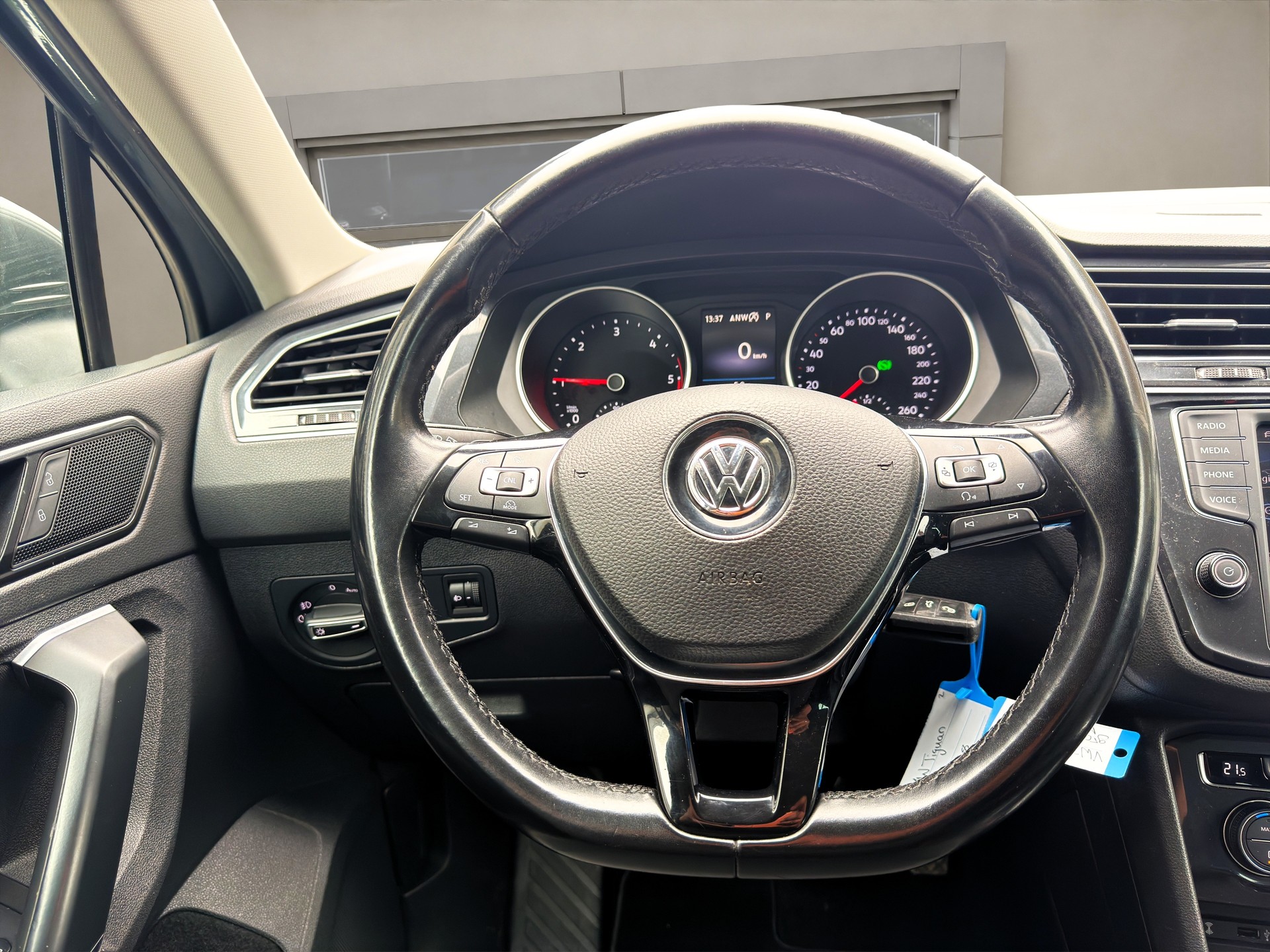 VW Tiguan 2.0 TDI SCR Comfortline 4Motion DSG-image-12