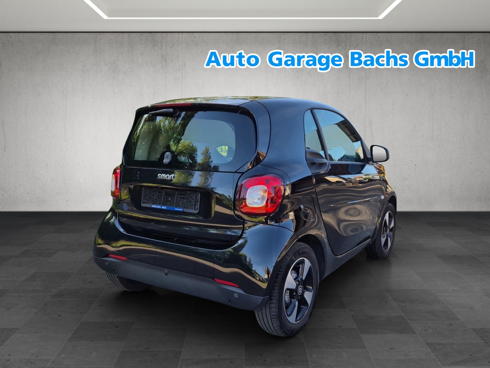 SMART fortwo EQ (incl. battery)-showroom-element-3