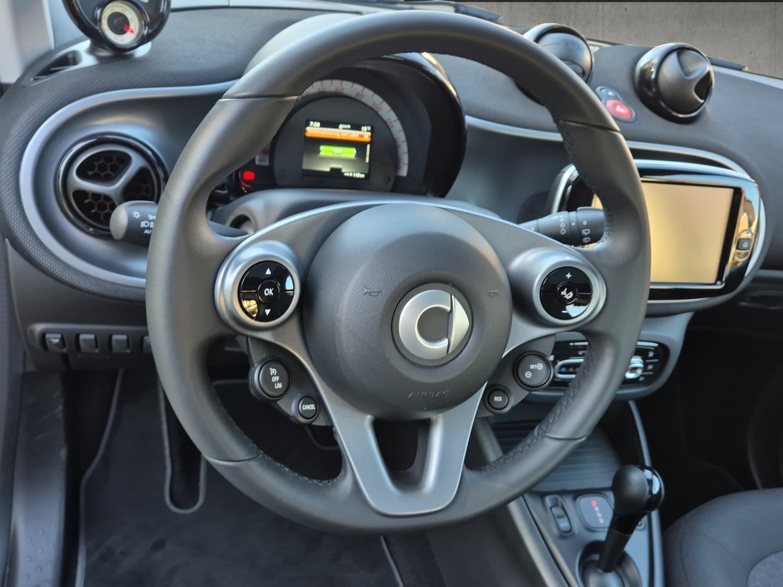 SMART fortwo EQ (incl. battery)-image-9