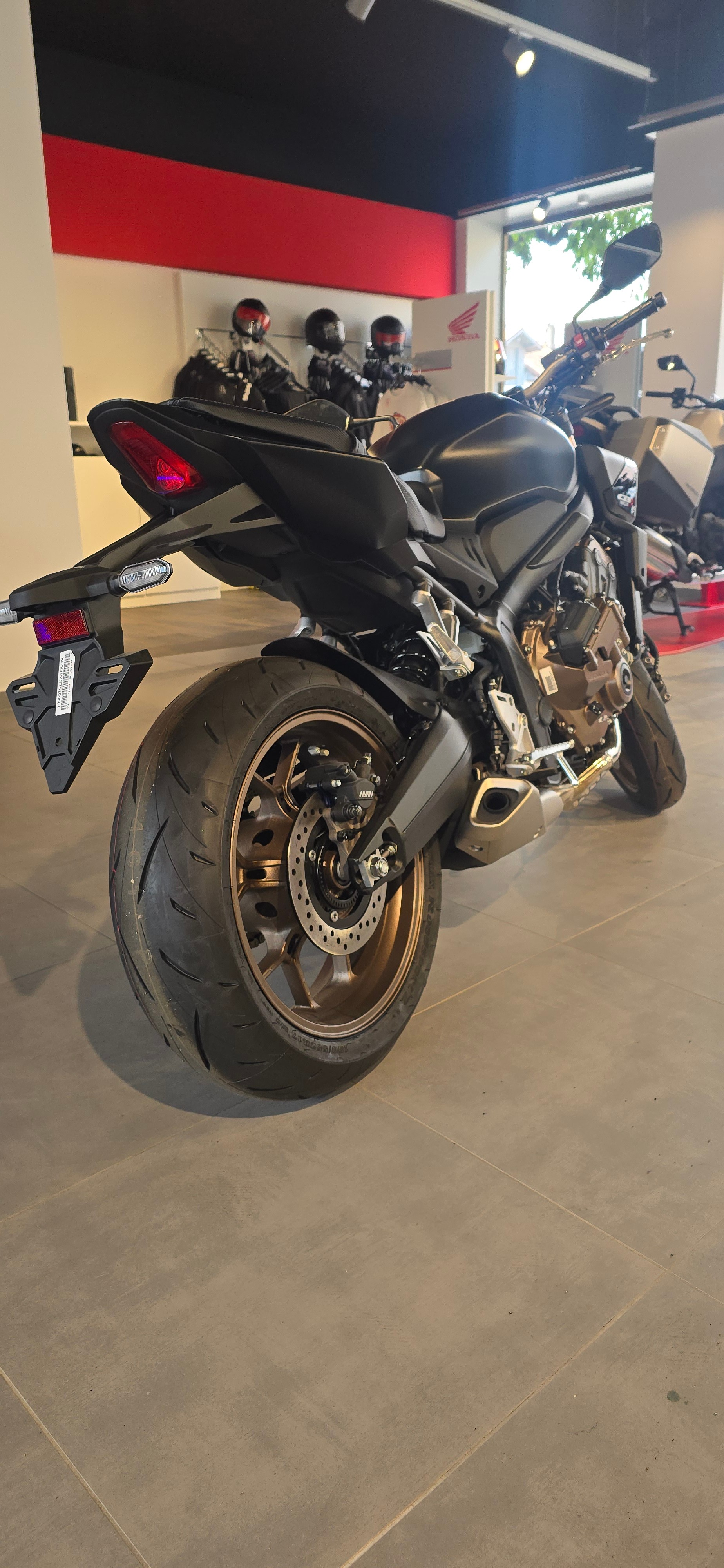 HONDA CB 650 R E-Clutch-image-3