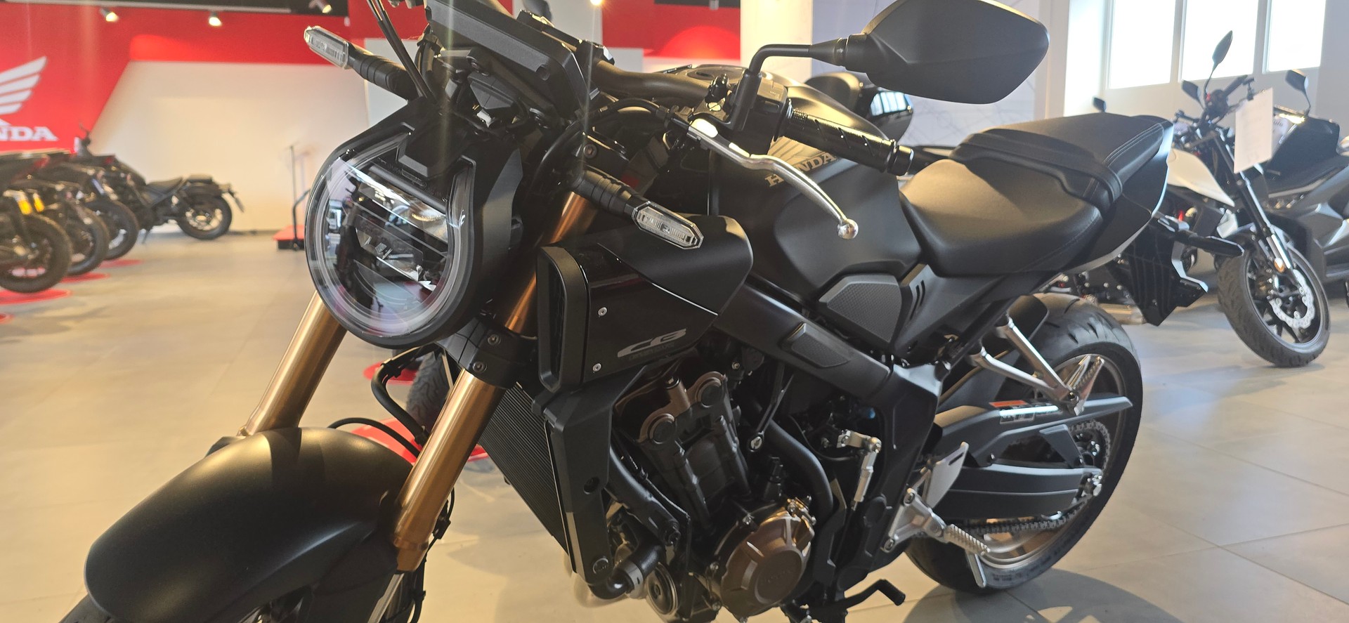 HONDA CB 650 R E-Clutch-image-5
