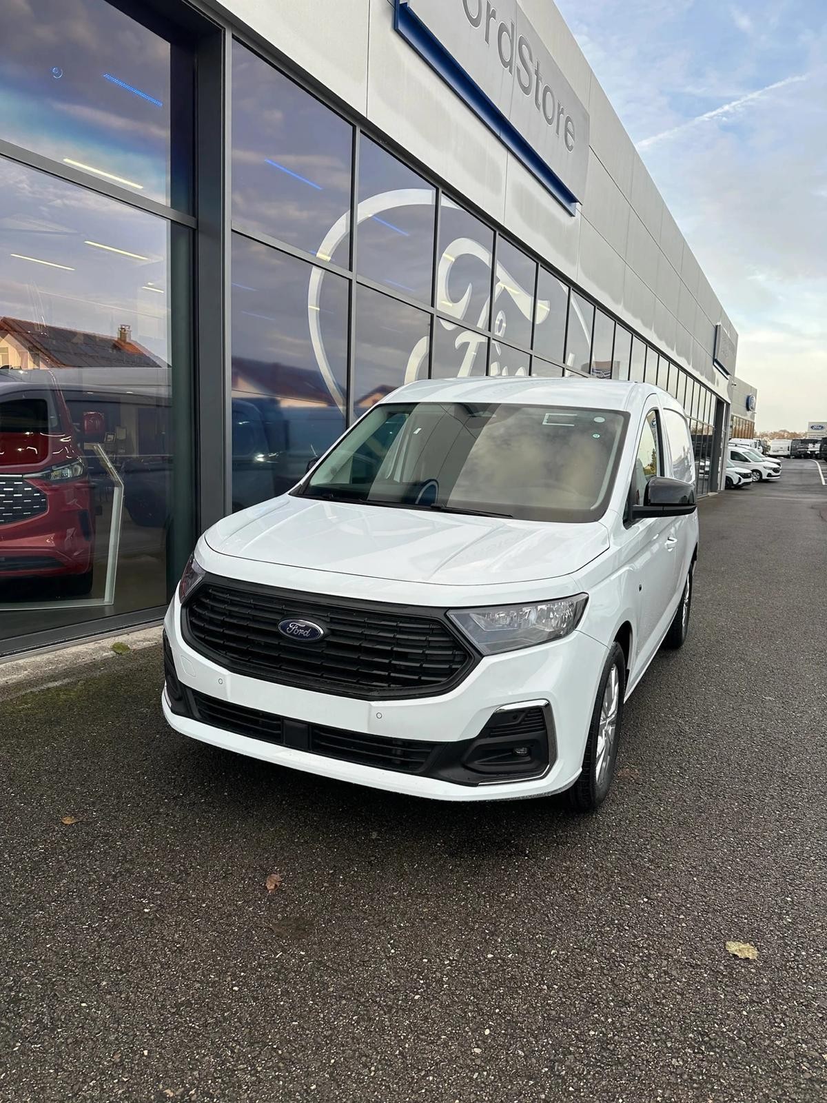 FORD Grand Transit Connect fourg. 2 Titanium/122CV/Aut.