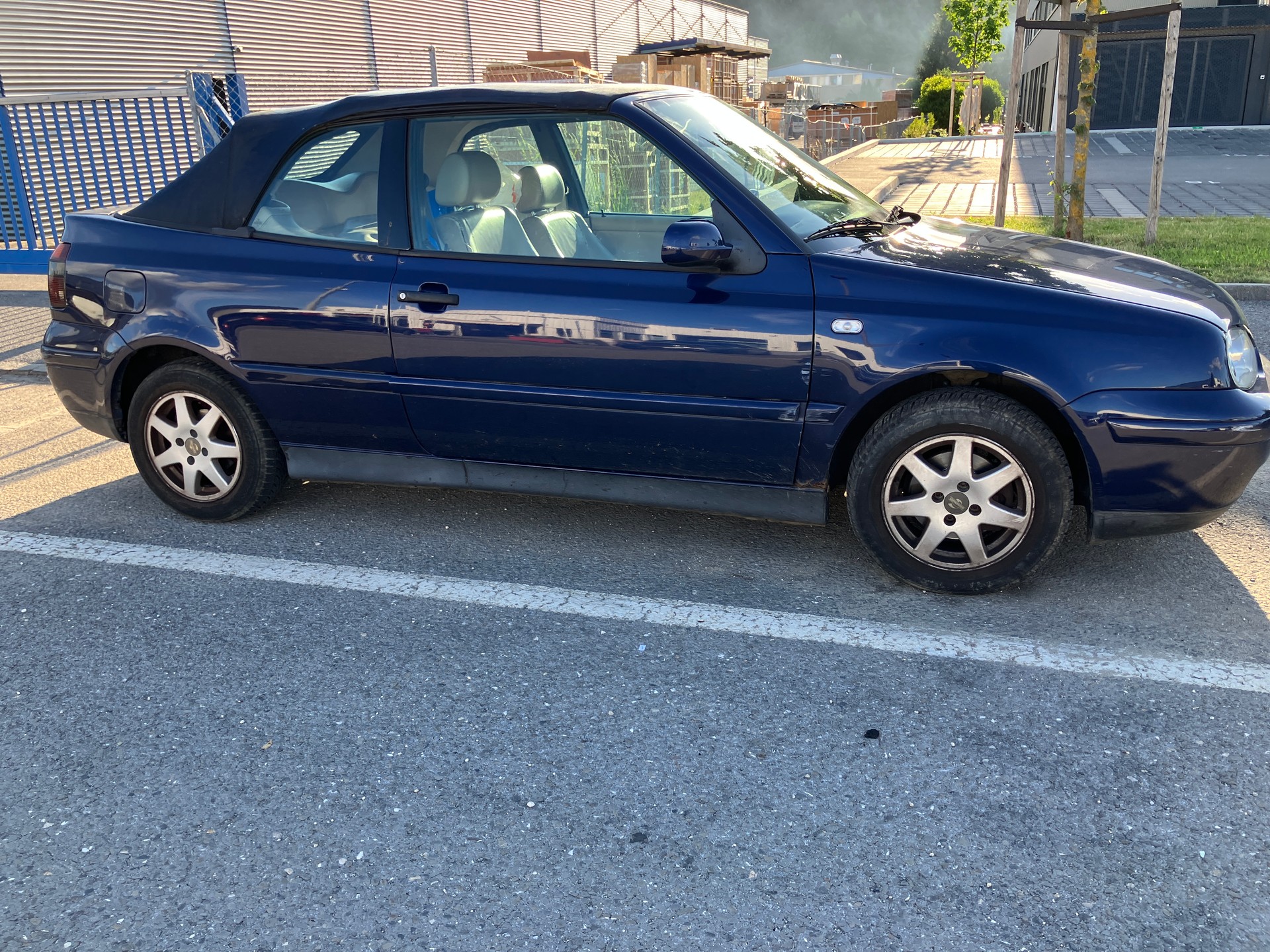 VW Golf Cabriolet 2000 Highline Sunshine-image-2