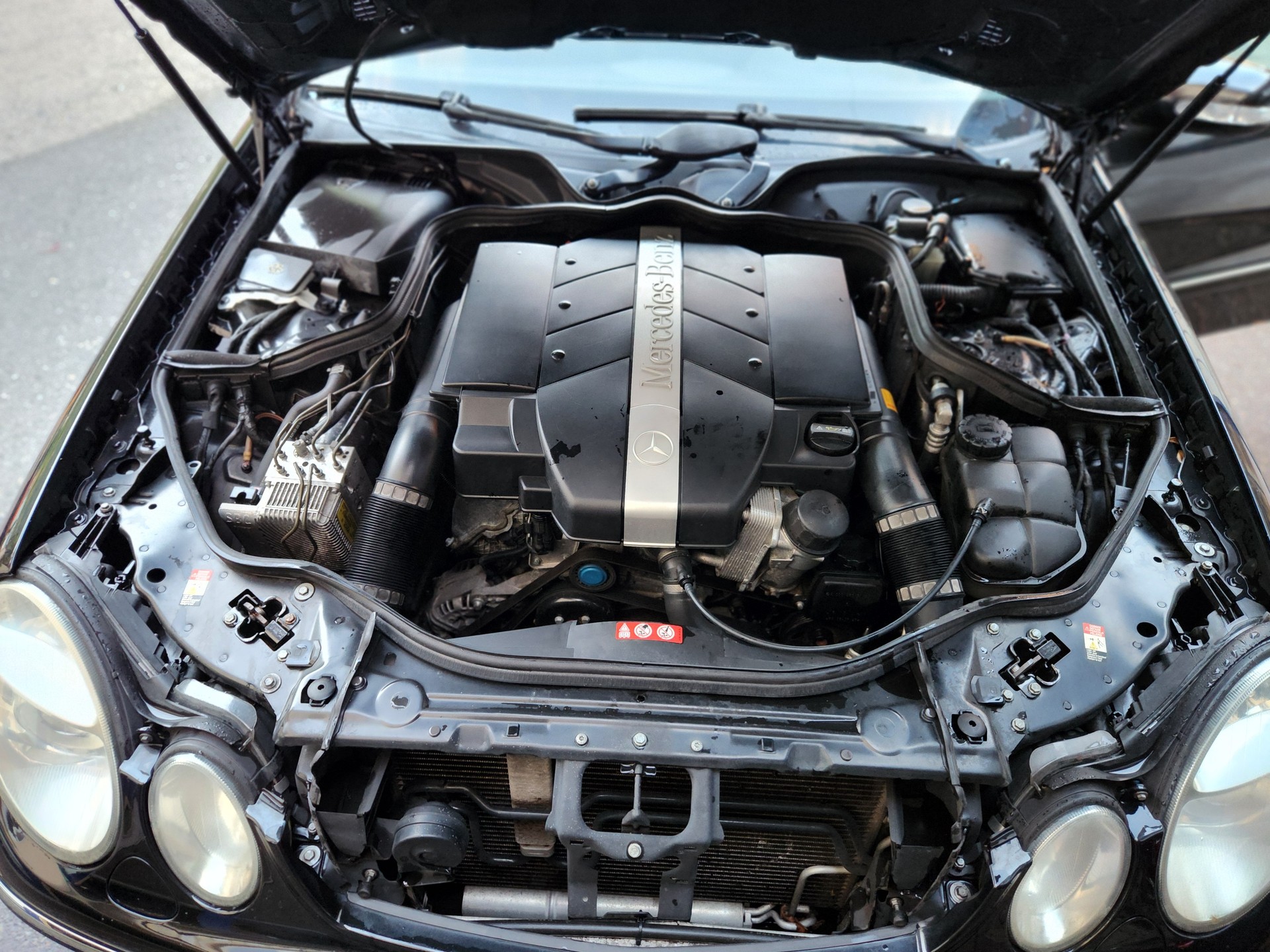 MERCEDES-BENZ E 240-image-14