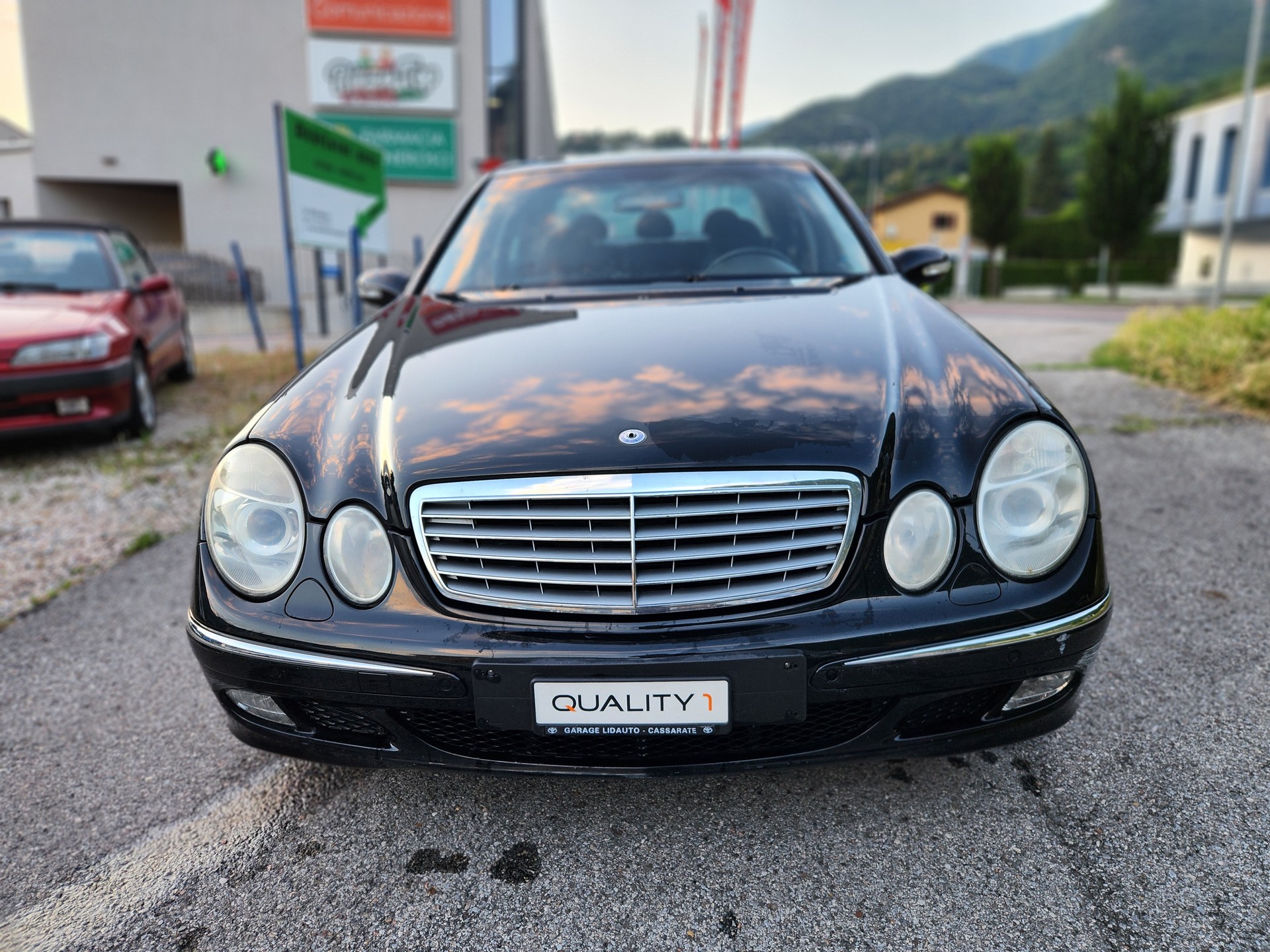 MERCEDES-BENZ E 240-image-2