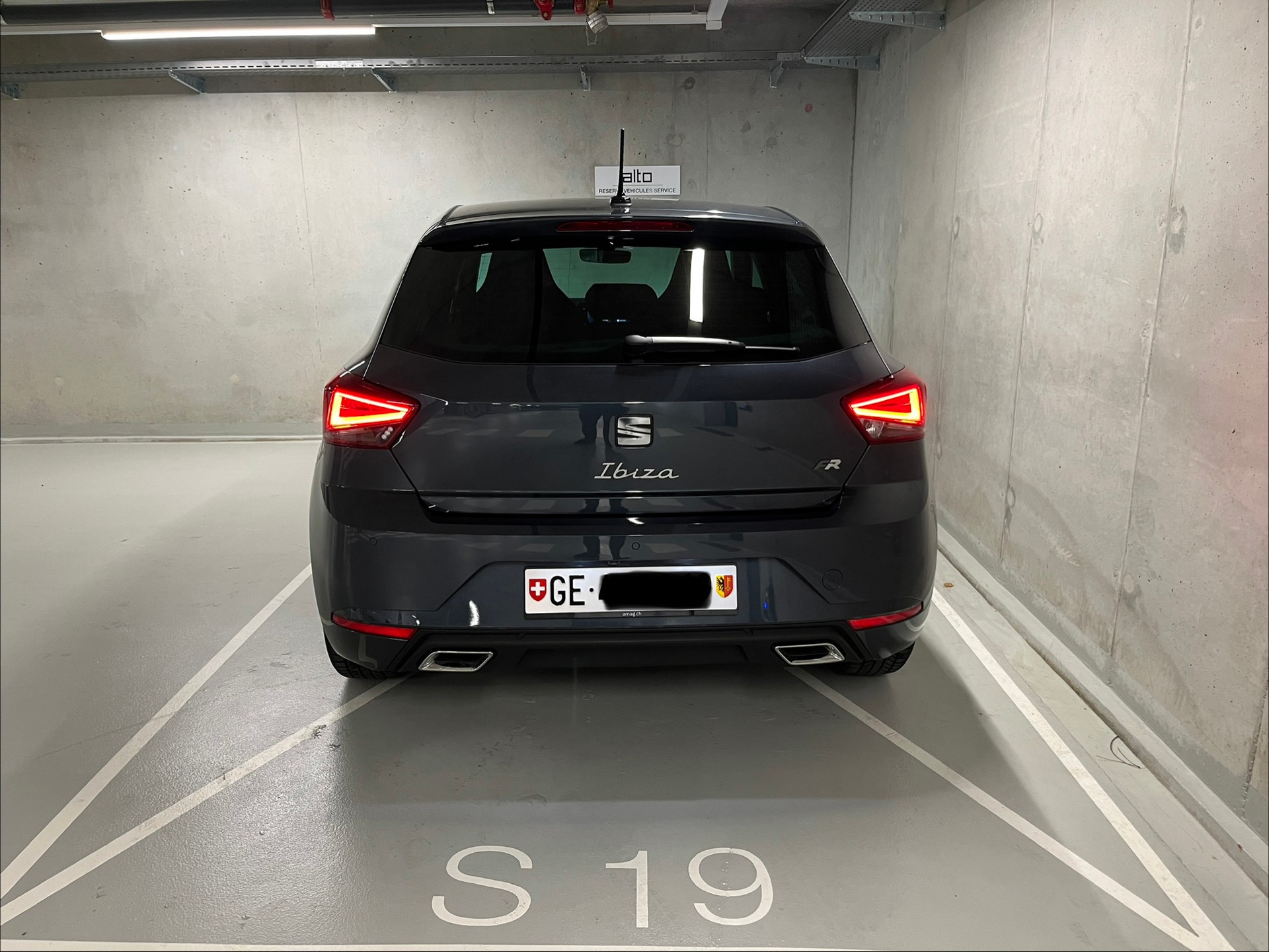SEAT Ibiza 1.0 EcoTSI Anniversary DSG-showroom-element-3