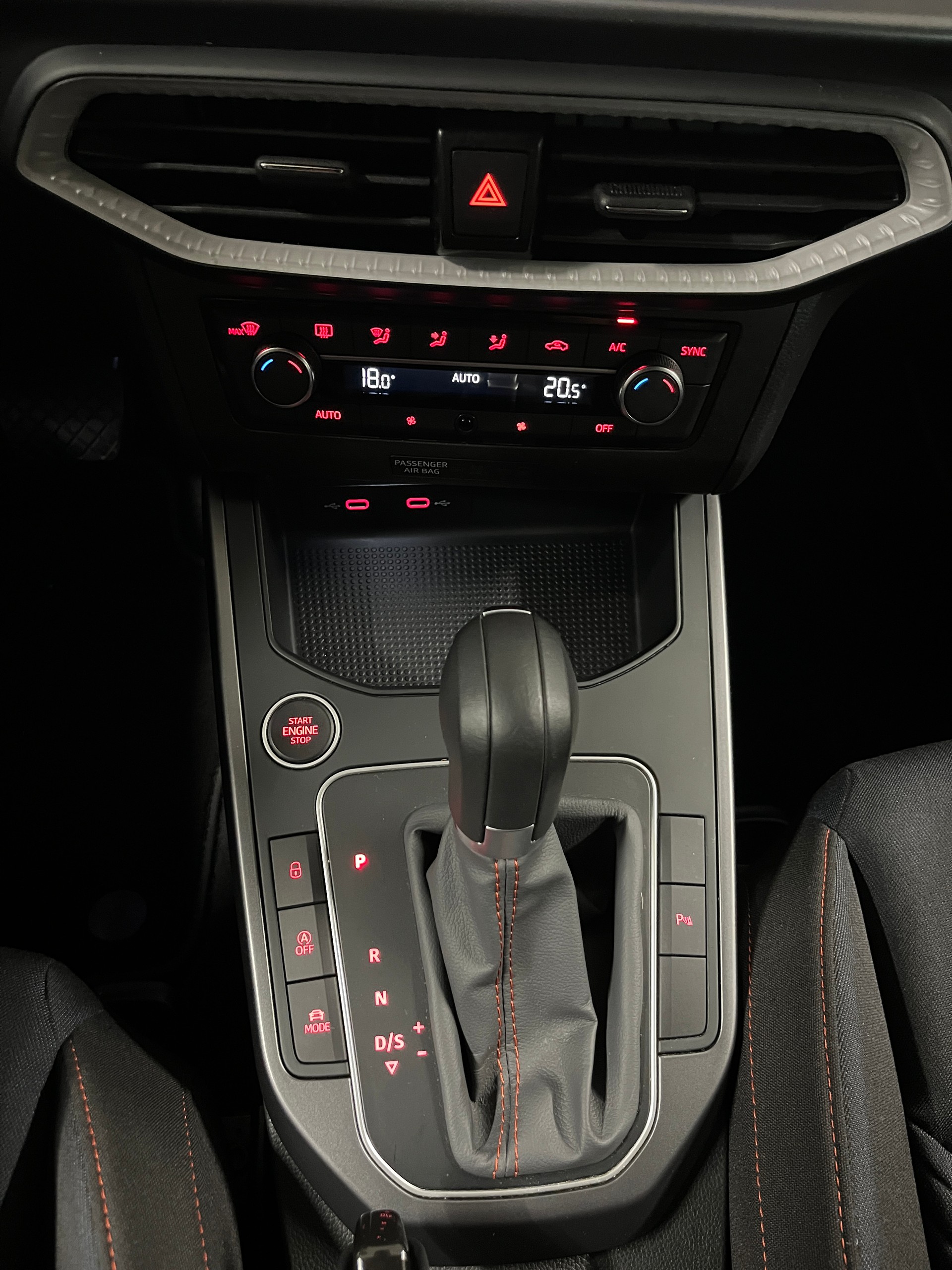 SEAT Ibiza 1.0 EcoTSI Anniversary DSG-image-12