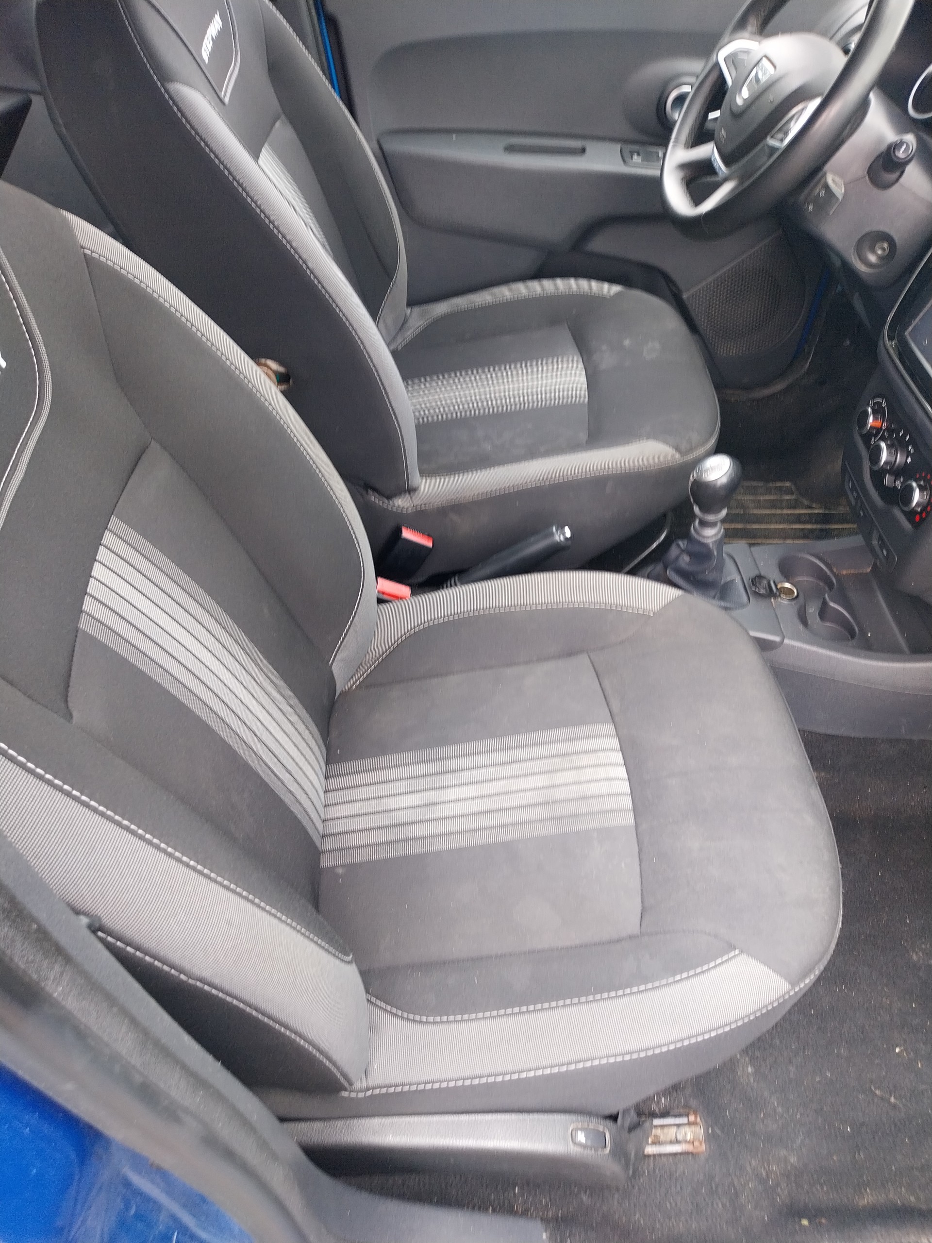 DACIA Lodgy 1.5dCi Stepway 7PL-image-8