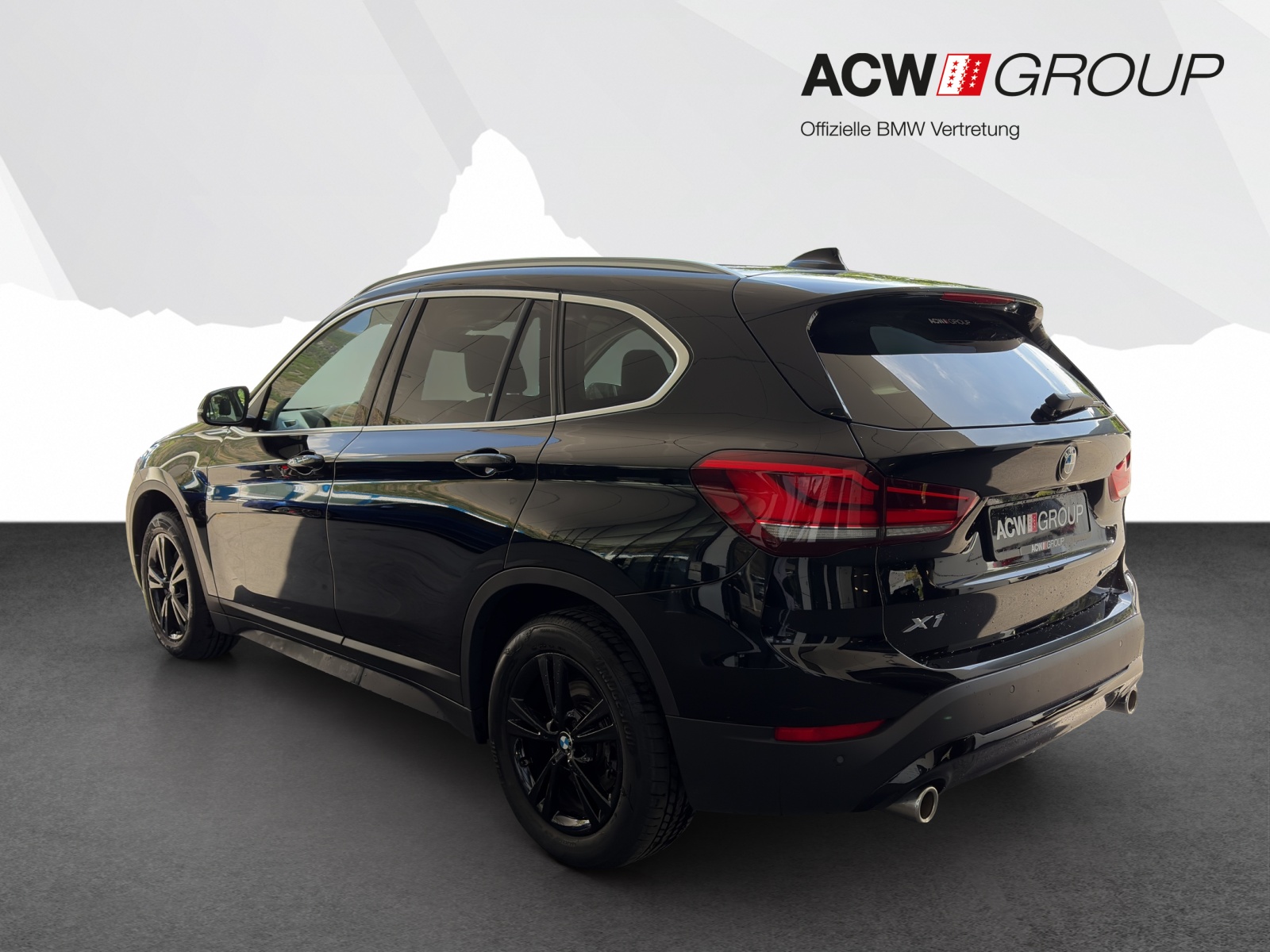 BMW X1 20i xDrive-showroom-element-2