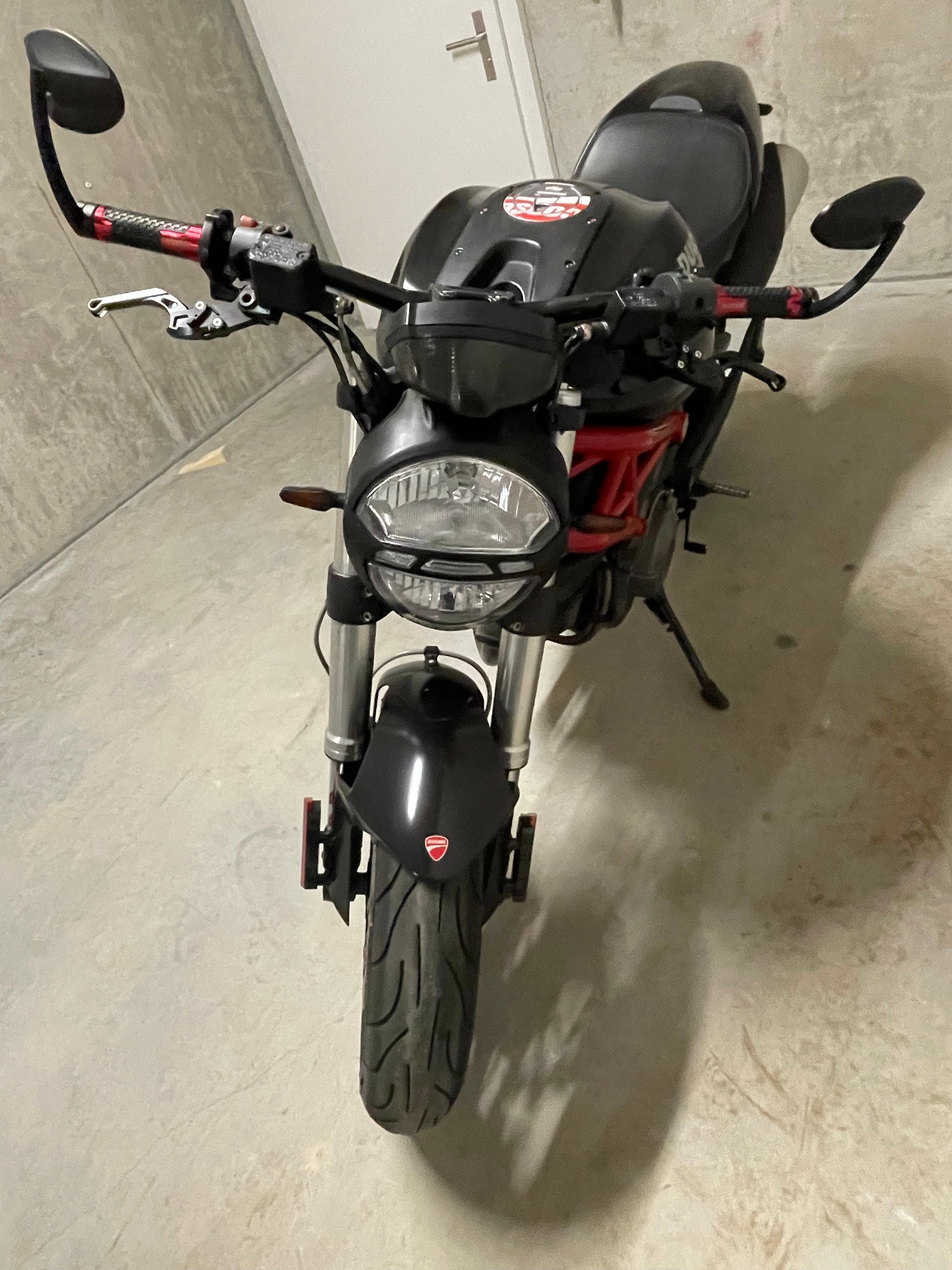 DUCATI MONSTER 796-image-2