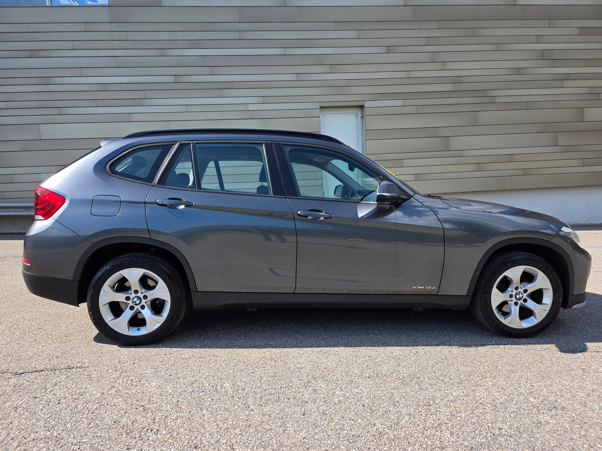 BMW X1 xDrive 18d-image-4