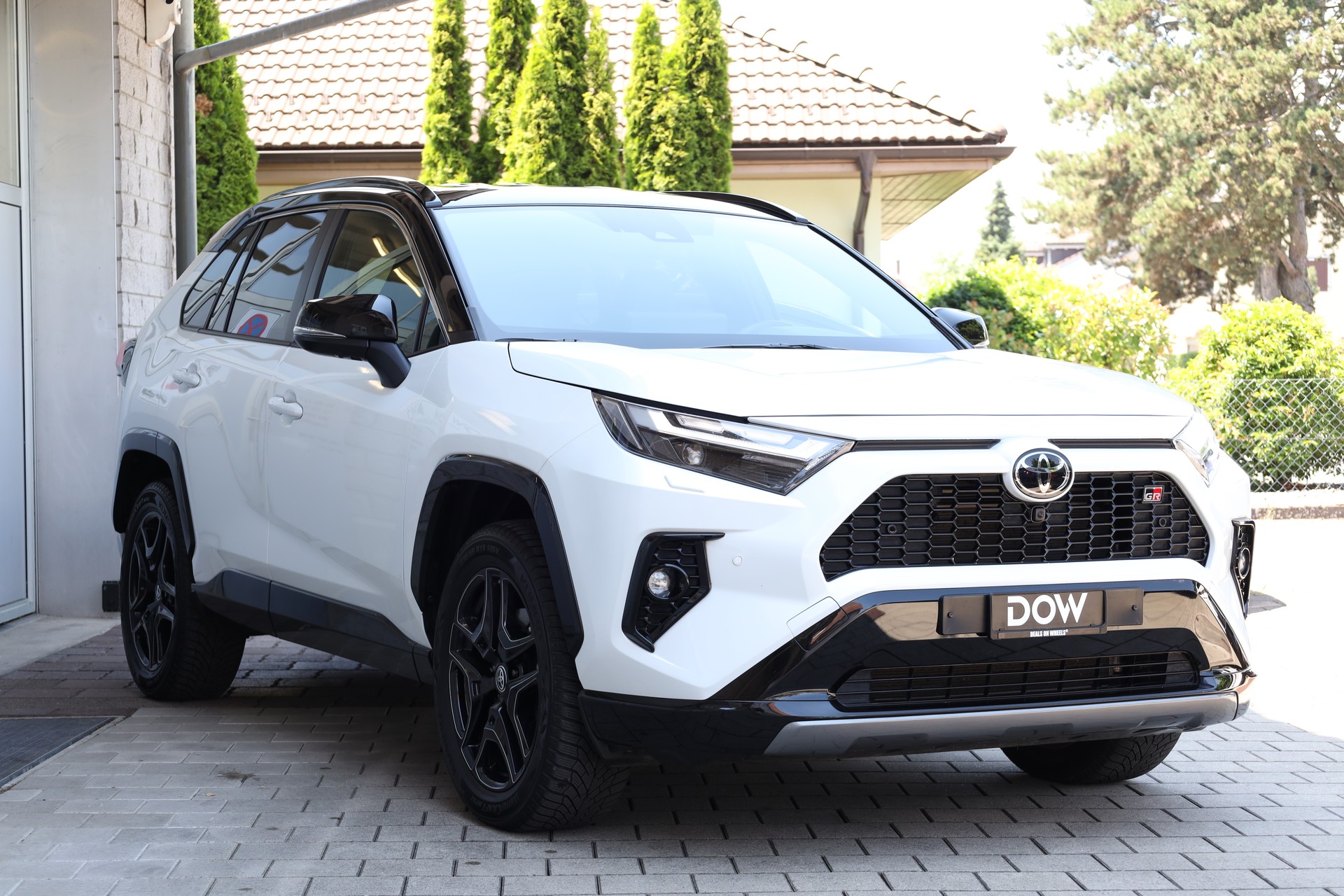 TOYOTA RAV-4 2.5 HEV GR Sport e-CVT 4WD-showroom-element-1