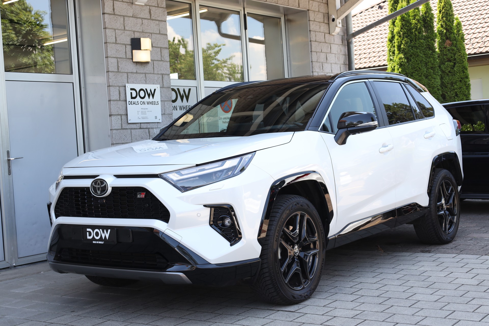 TOYOTA RAV-4 2.5 HEV GR Sport e-CVT 4WD-showroom-element-2