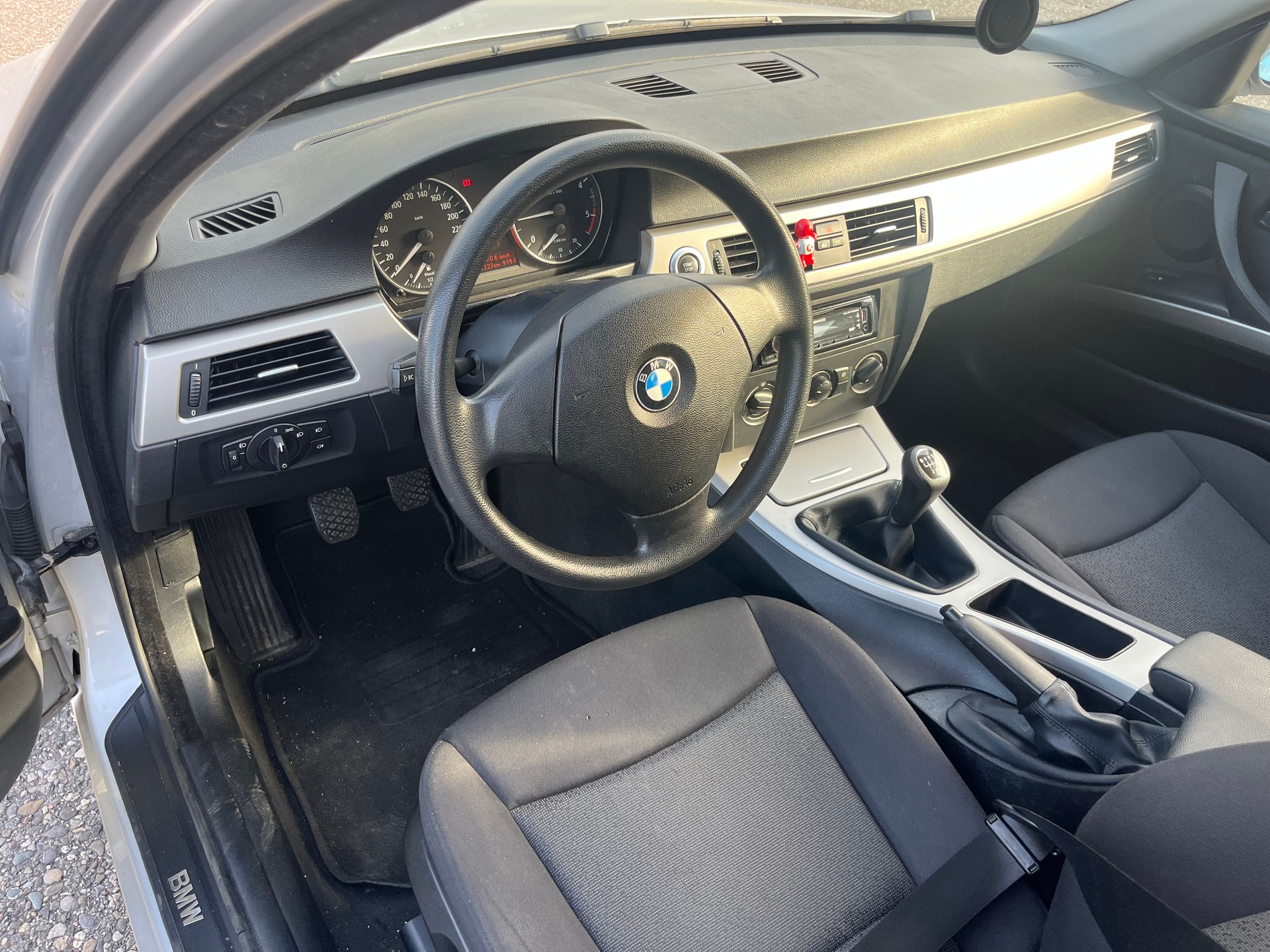 BMW 320d Touring-image-4