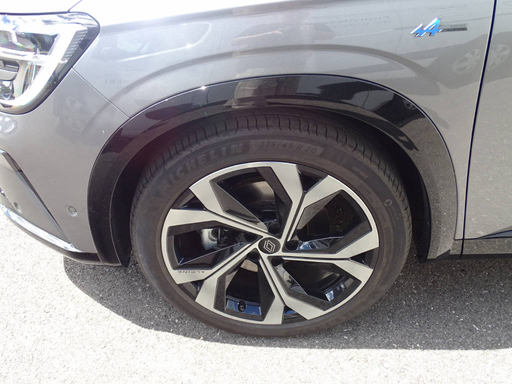 RENAULT Austral 1.2 E-Tech iconic esprit Alpine-showroom-element-1