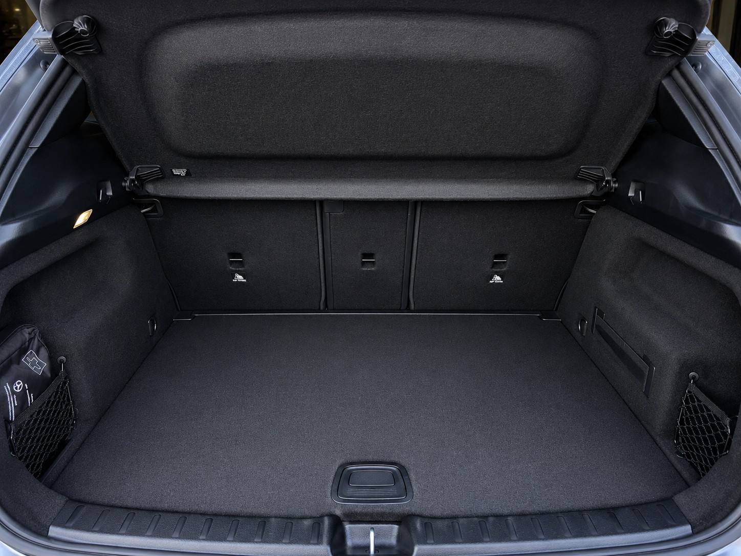 MERCEDES-BENZ GLA 200 AMG Line 4matic / CH Fahrzeug mit Gratis Service-image-15