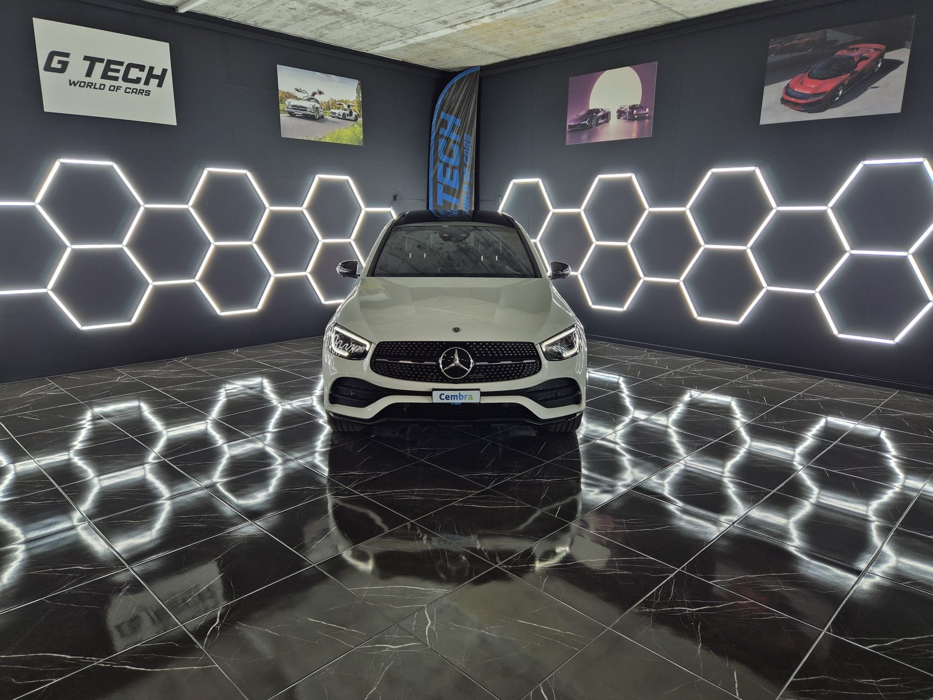 MERCEDES-BENZ GLC 300 d AMG Line 4Matic 9G-Tronic-image-6