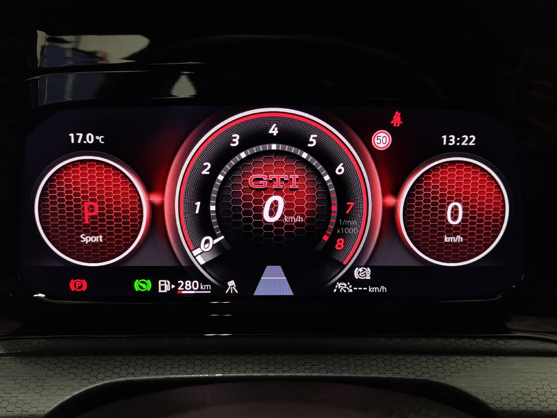 VW Golf VIII 2.0 TSI GTI Clubsport DSG-image-7