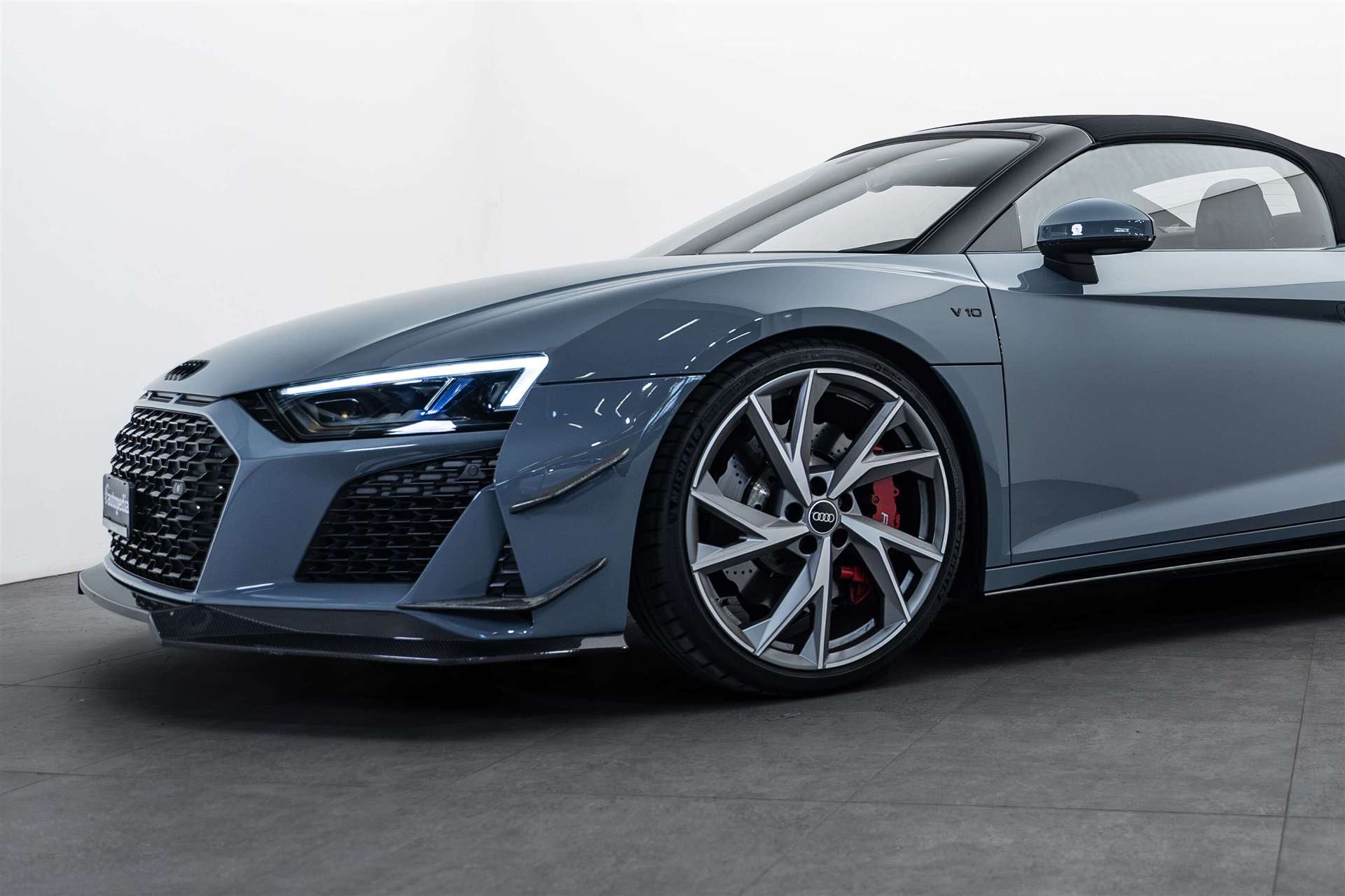 AUDI R8 Spyder 570PS S-Tronic Automat-showroom-element-3
