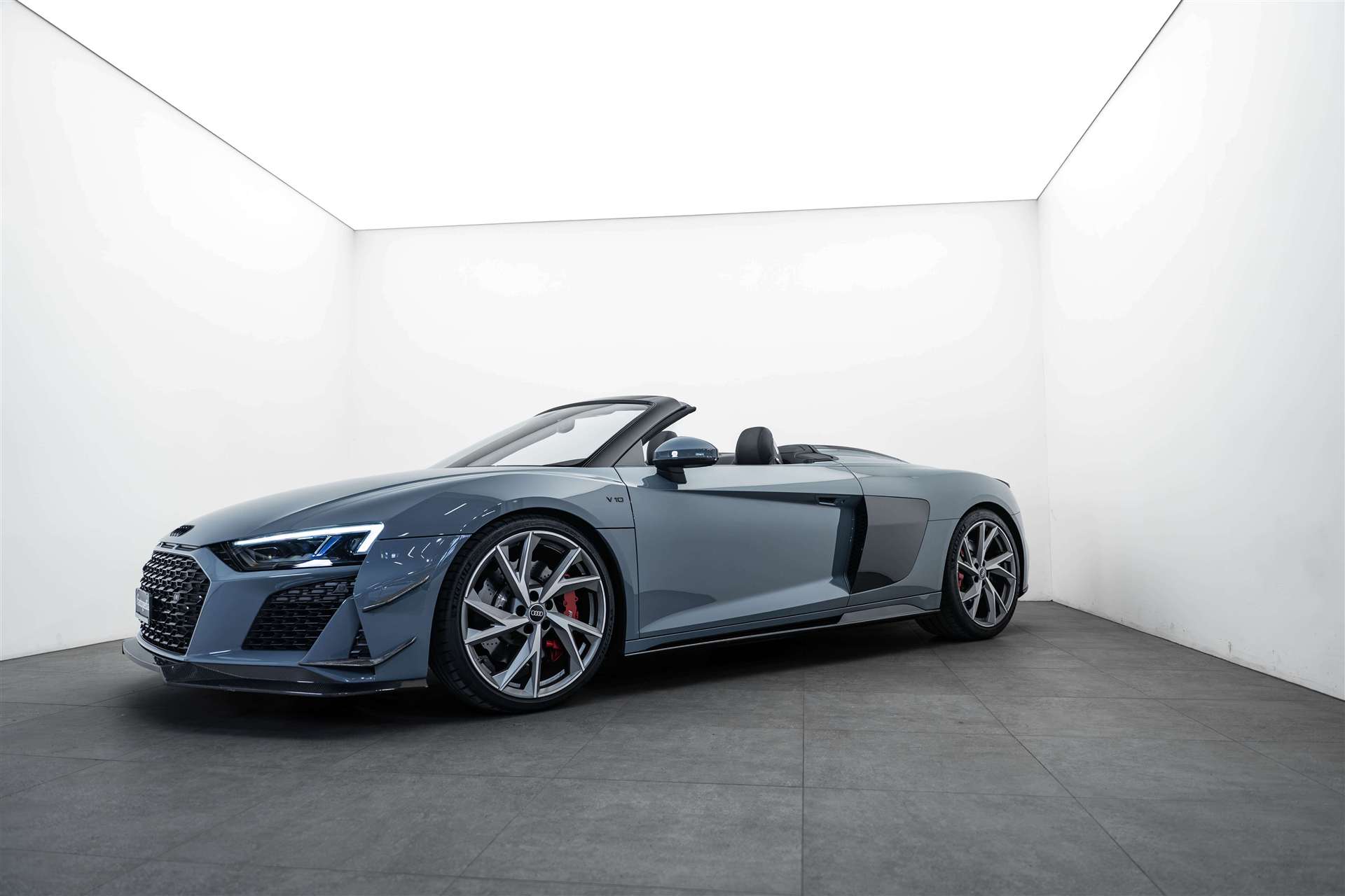 AUDI R8 Spyder 570PS S-Tronic Automat-showroom-element-1