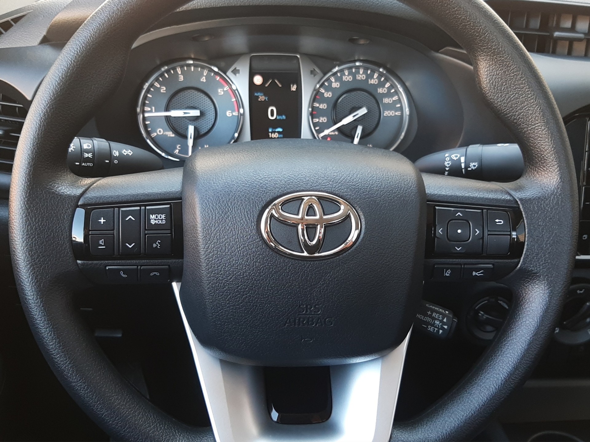TOYOTA Hilux Single Cab.-Chassis 2.4 D-4D 150 Comfort-image-10