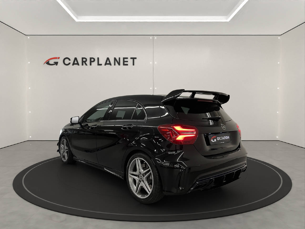 MERCEDES-BENZ A-Klasse W176 A 45 AMG 4m-showroom-element-2