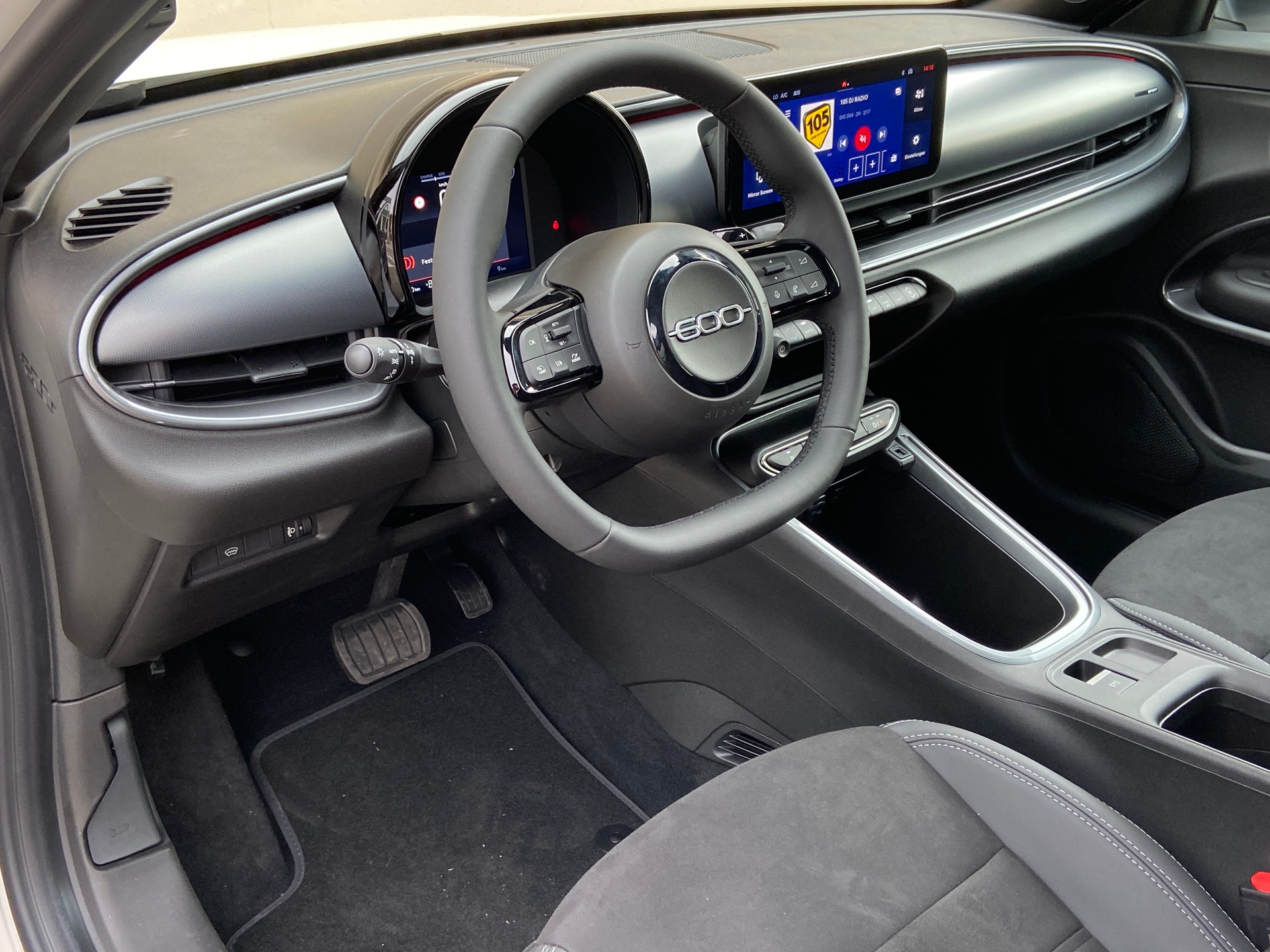FIAT 600h Mild Hybrid Sport 145PS-image-3
