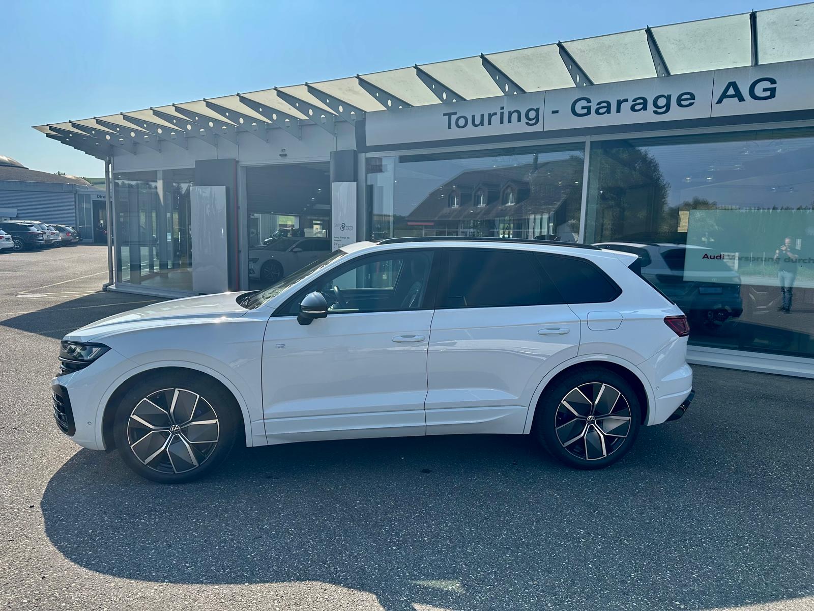 VW Touareg 3.0 TSI eHybrid R Tiptronic-showroom-element-1